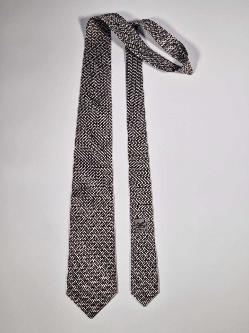 005664 Hermès tie grey H pattern 5664 EA
