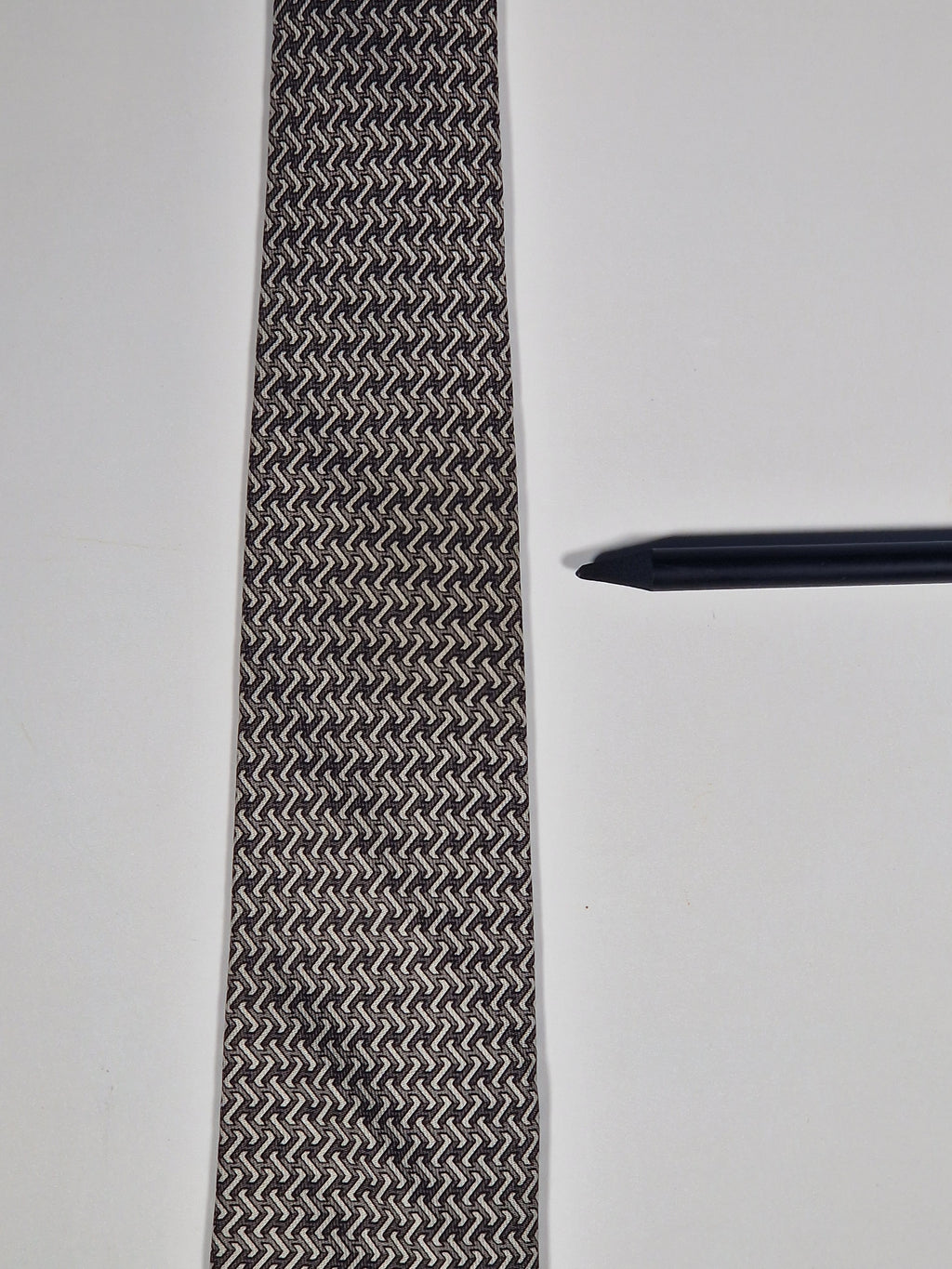 005664 Hermès tie grey H pattern 5664 EA