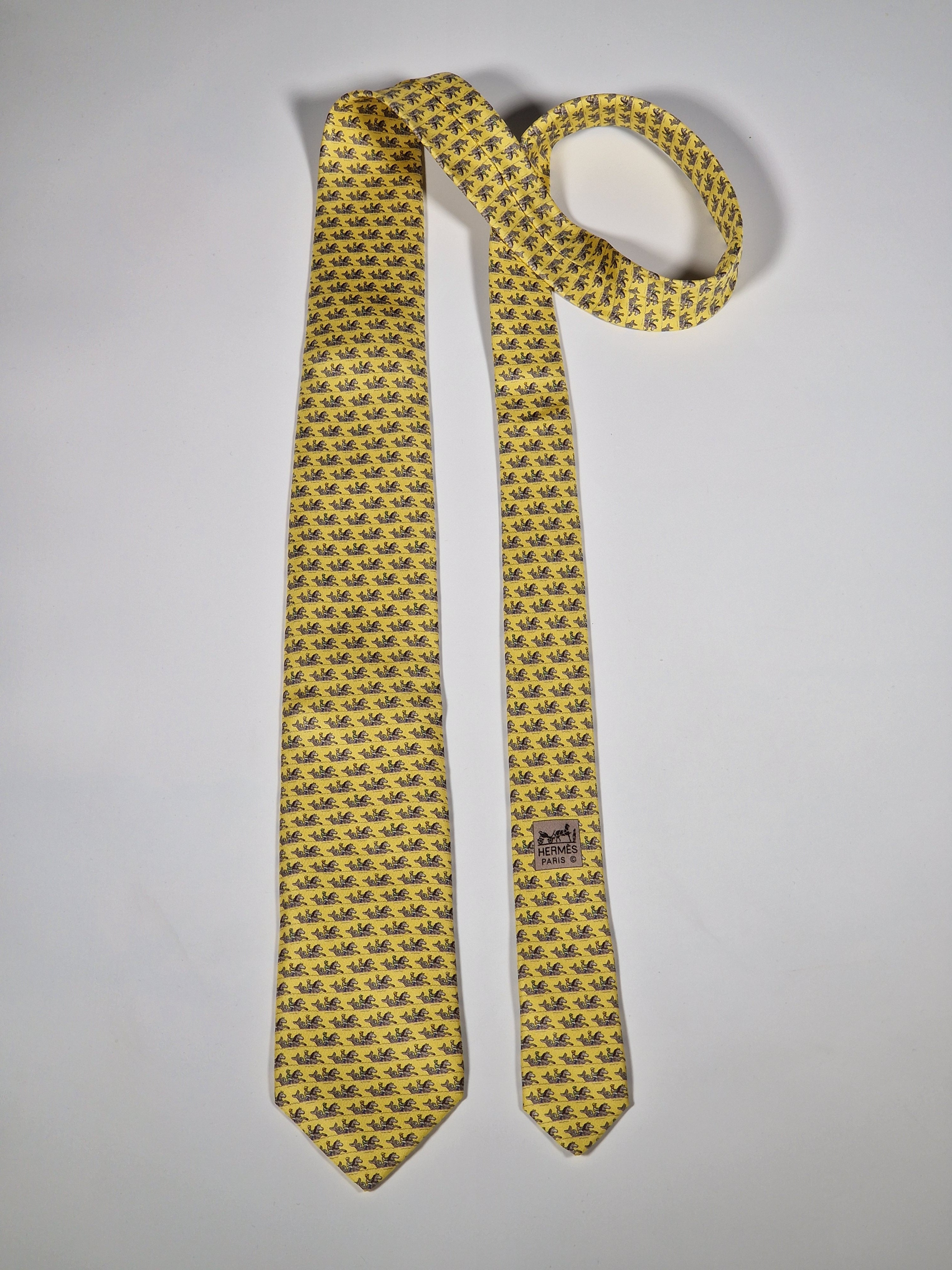 605676 Hermès tie yellow whimsical seahorse and jockey 605676 PA