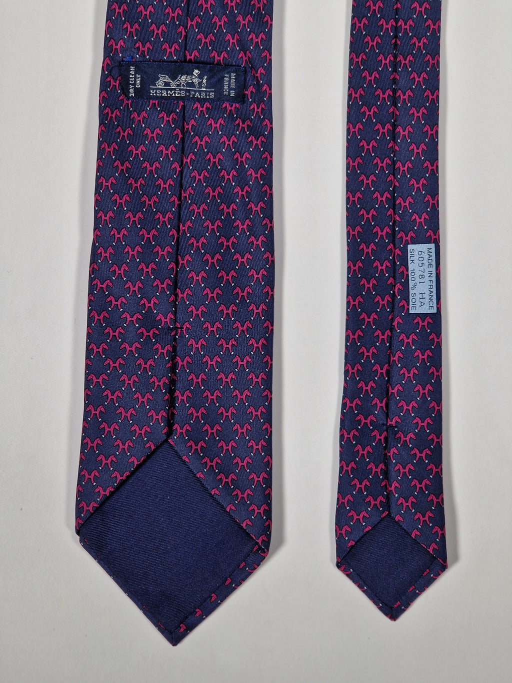 605781 Hermès tie blue H pattern 605781 HA