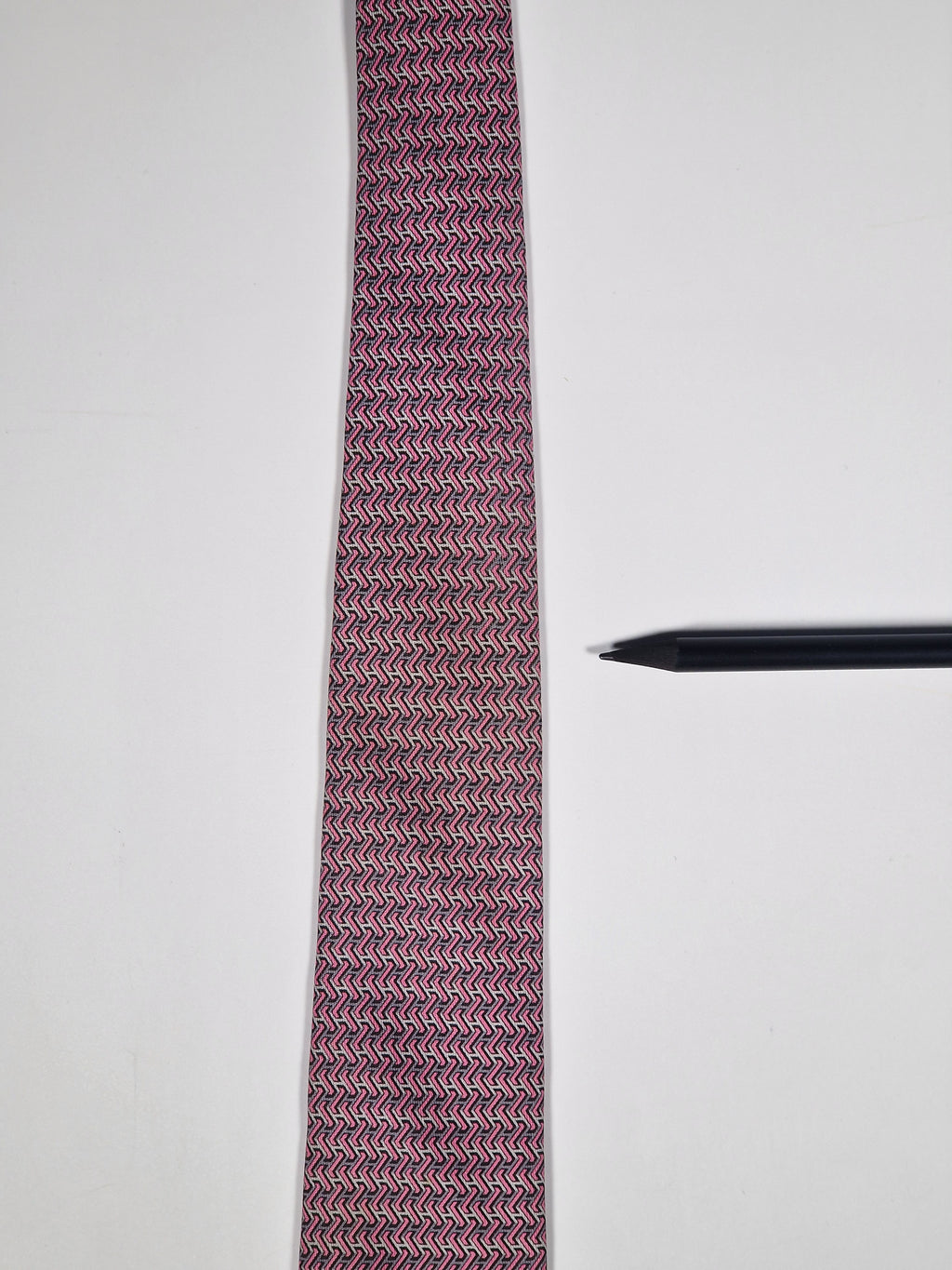 Hermès silk tie pink H pattern 605983 TA