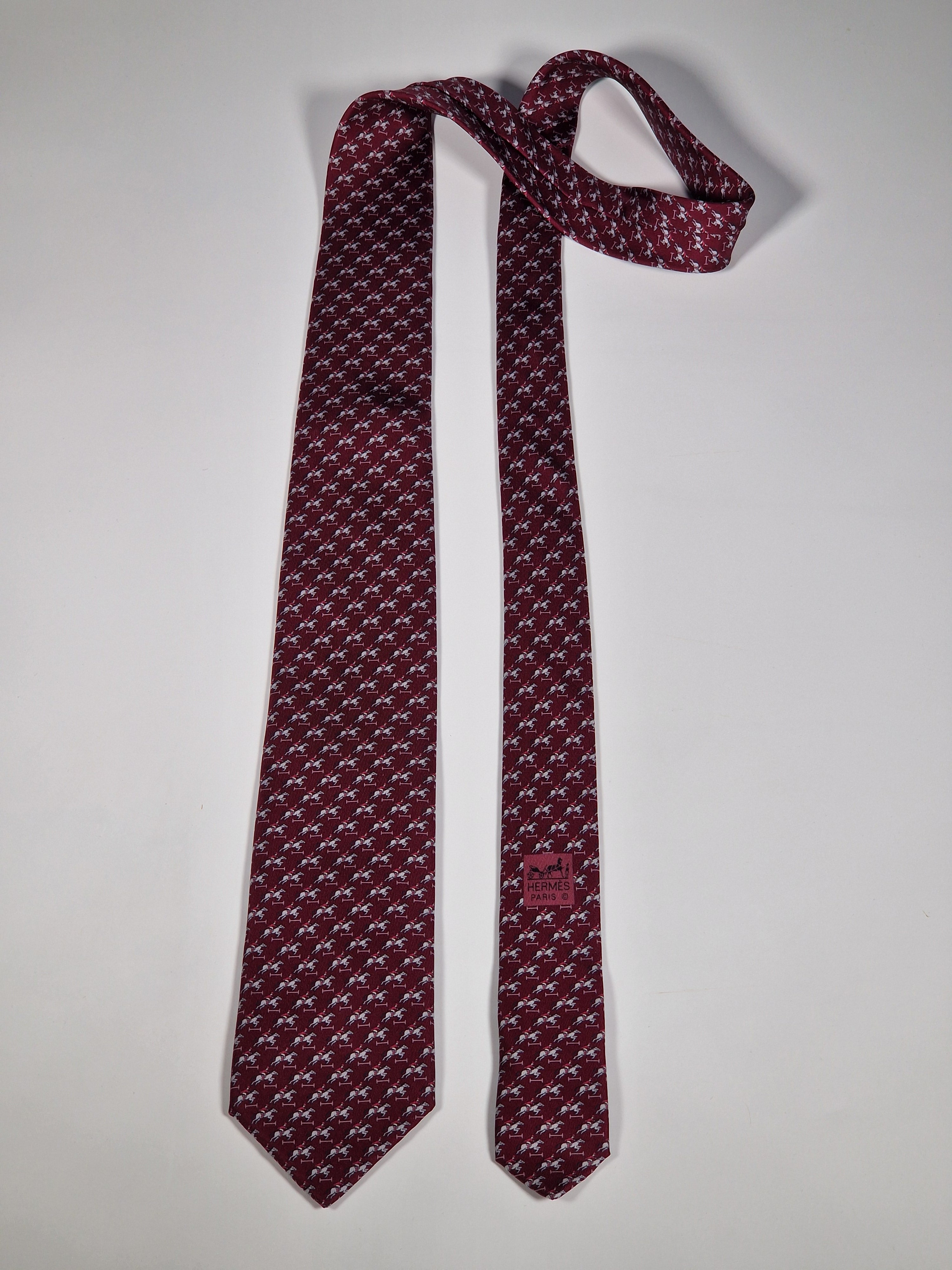 Hermés silk tie maroon equestrian pattern 605995 TA with box