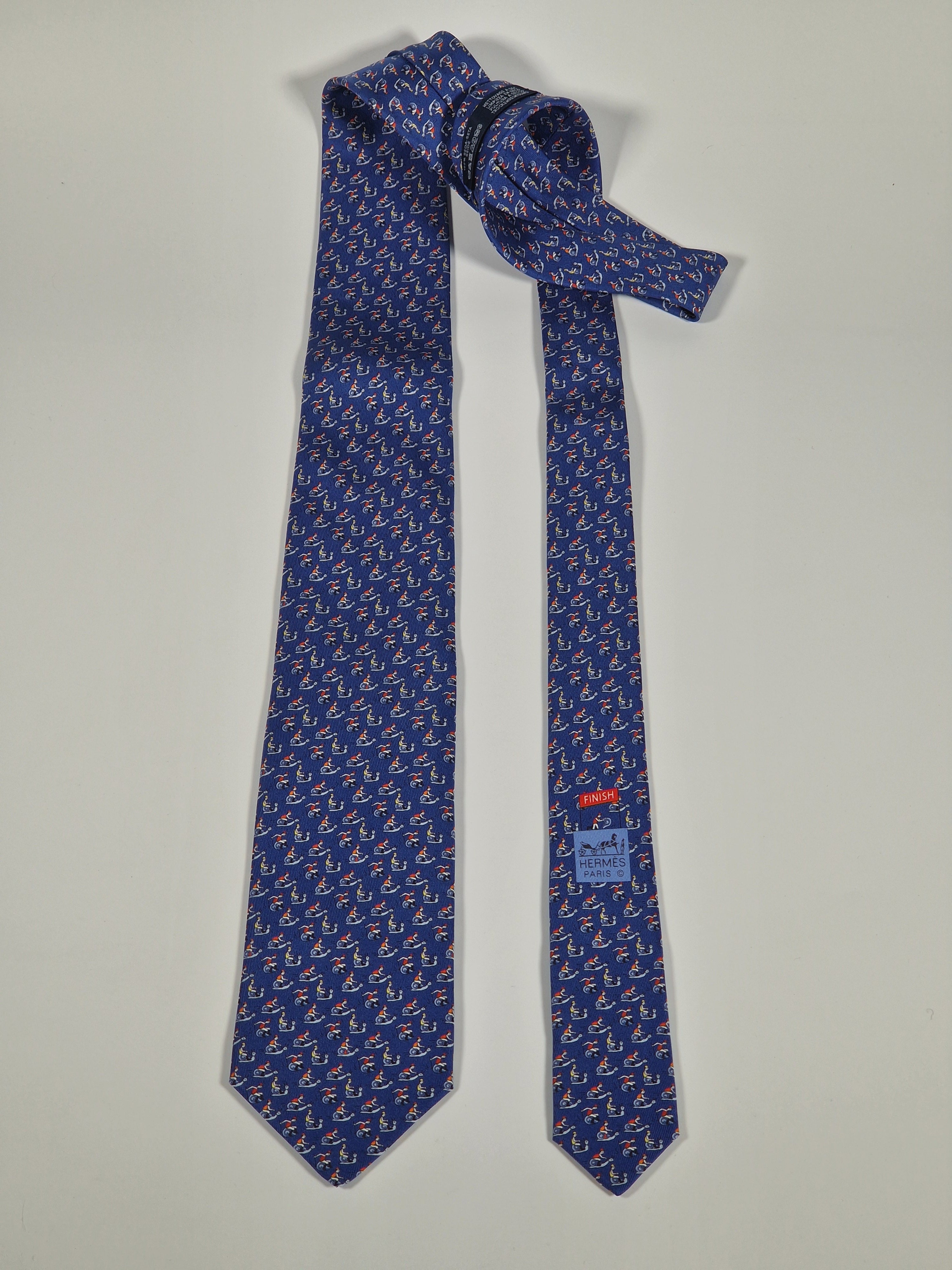 Hermés 606160 UA Tie Box