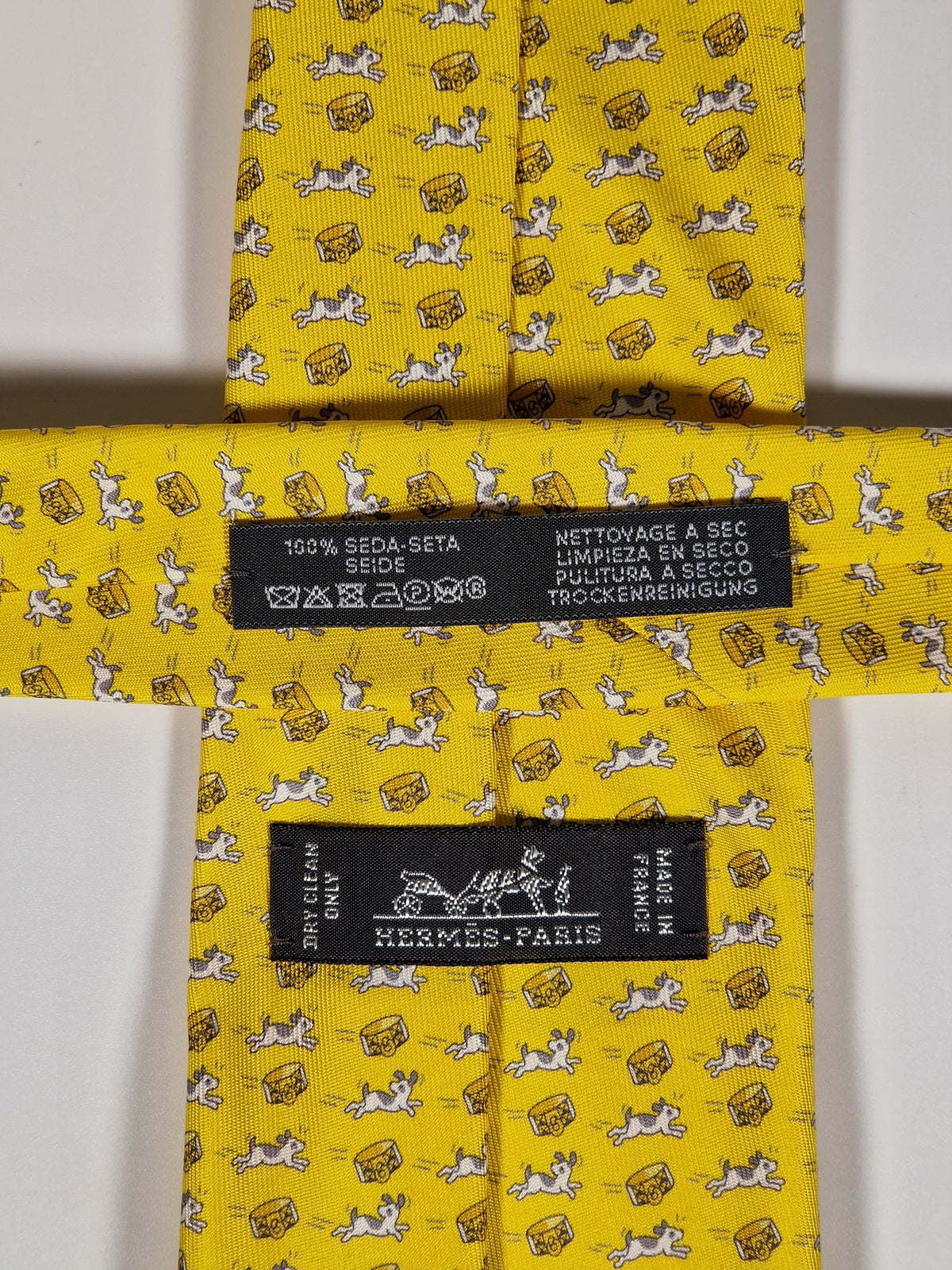 606216 Hermès tie yellow dog and collor 606216 MA with box