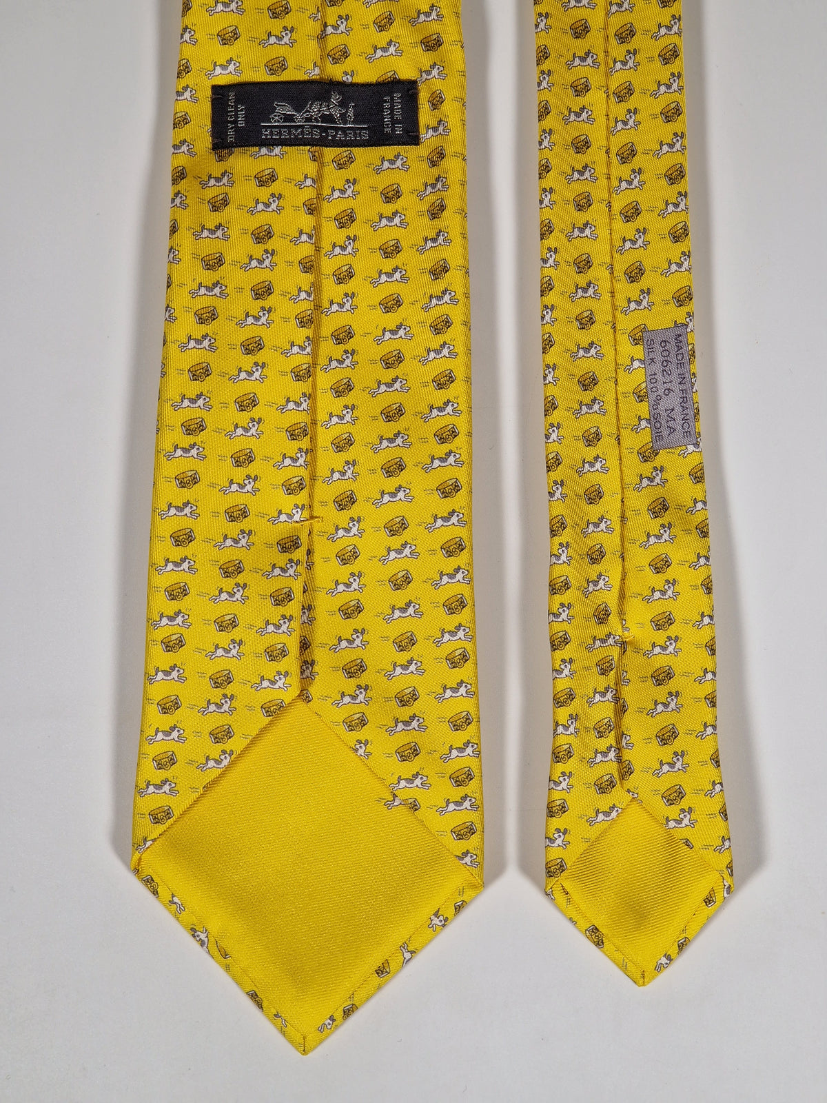 606216 Hermès tie yellow dog and collor 606216 MA with box