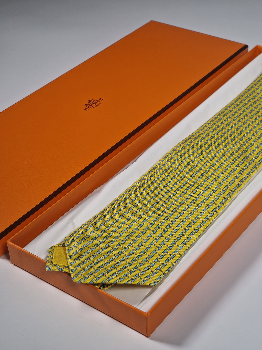 Hermès silk tie yellow equestrian H pattern 606236 MA