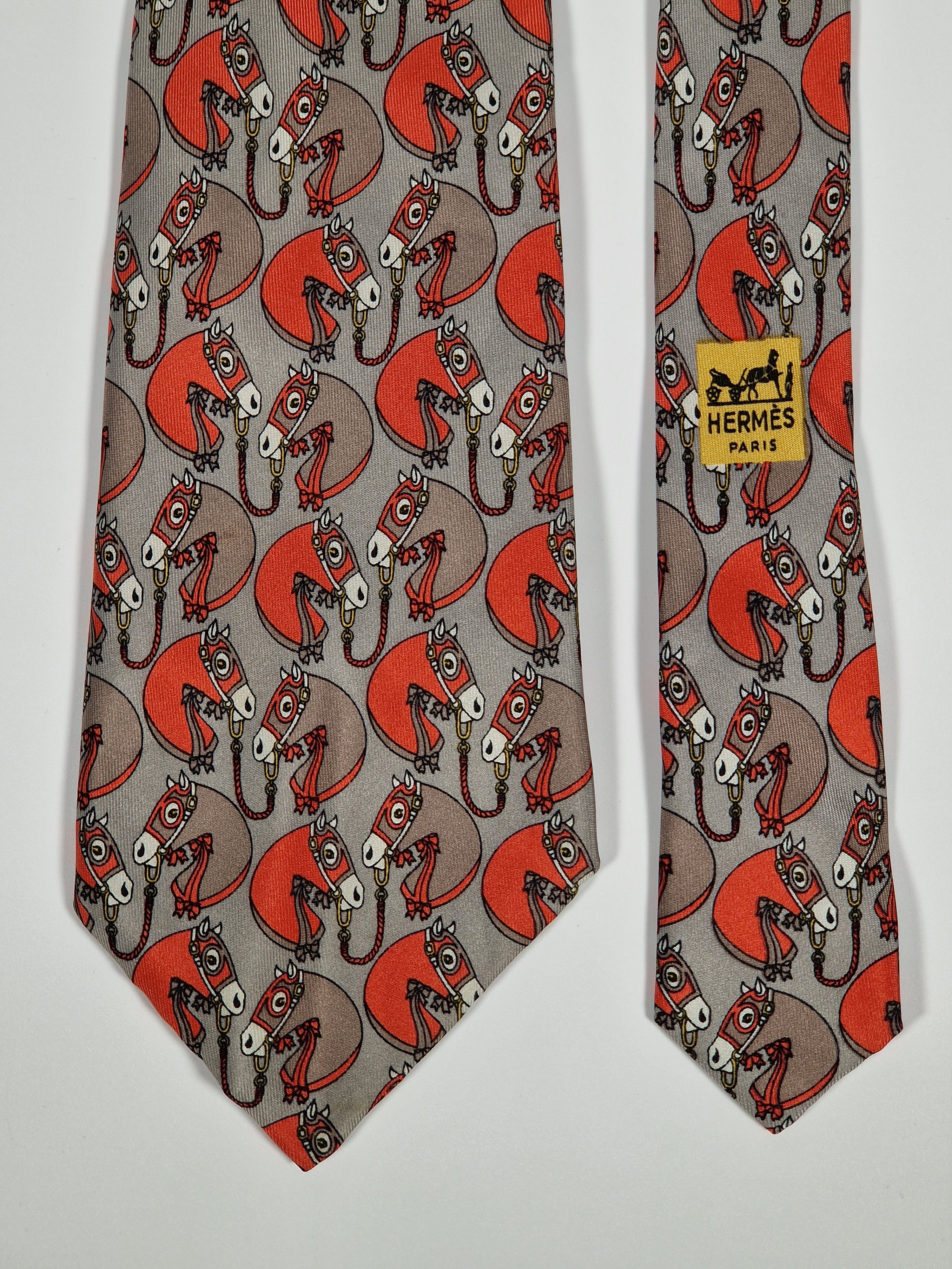 Hermés wide vintage silk tie grey and orange horse 613 SA
