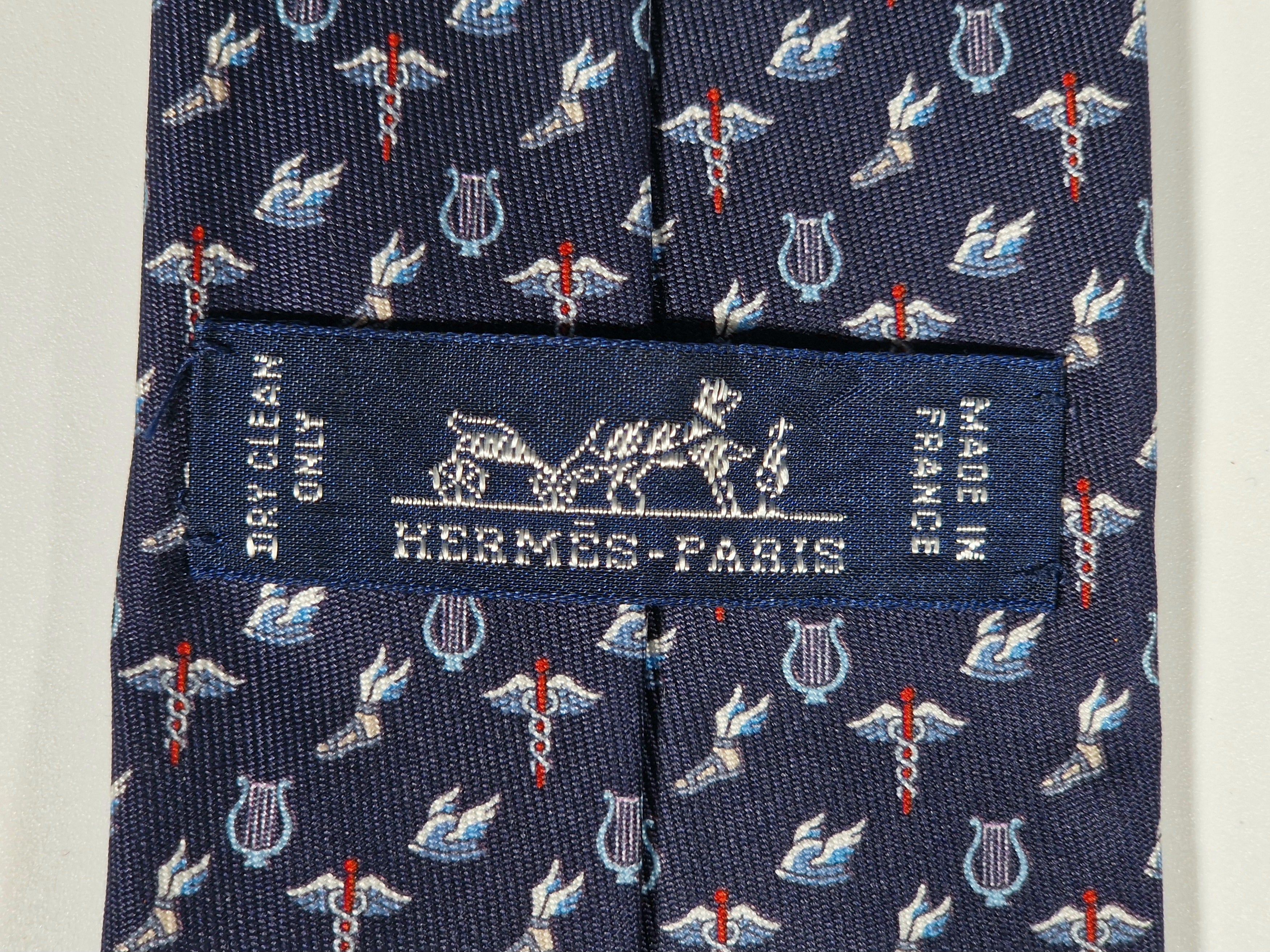 Hermès silk tie blu historical Hermès pattern 6250 MA