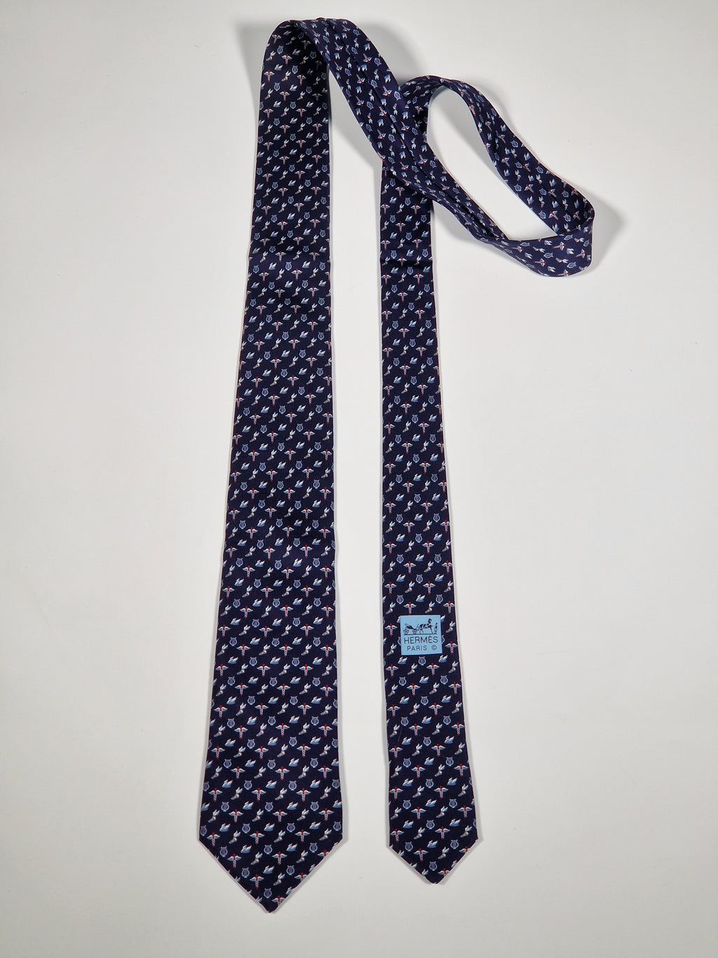 Hermès silk tie blu historical Hermès pattern 6250 MA