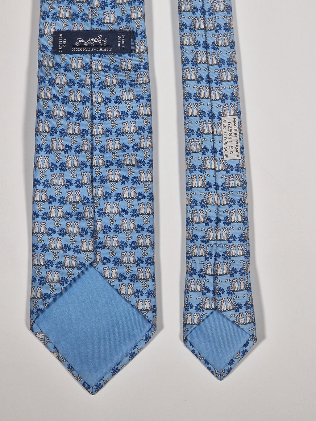625891 Hermès silk tie blue whimsical lemures 625891 SA
