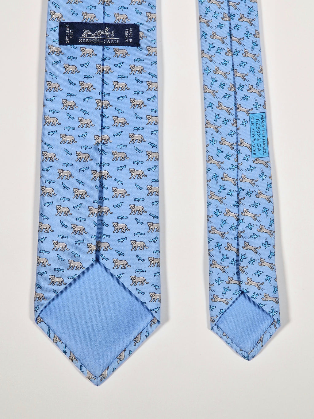625923 Hermès tie blue bird and cat pattern 625923 SA