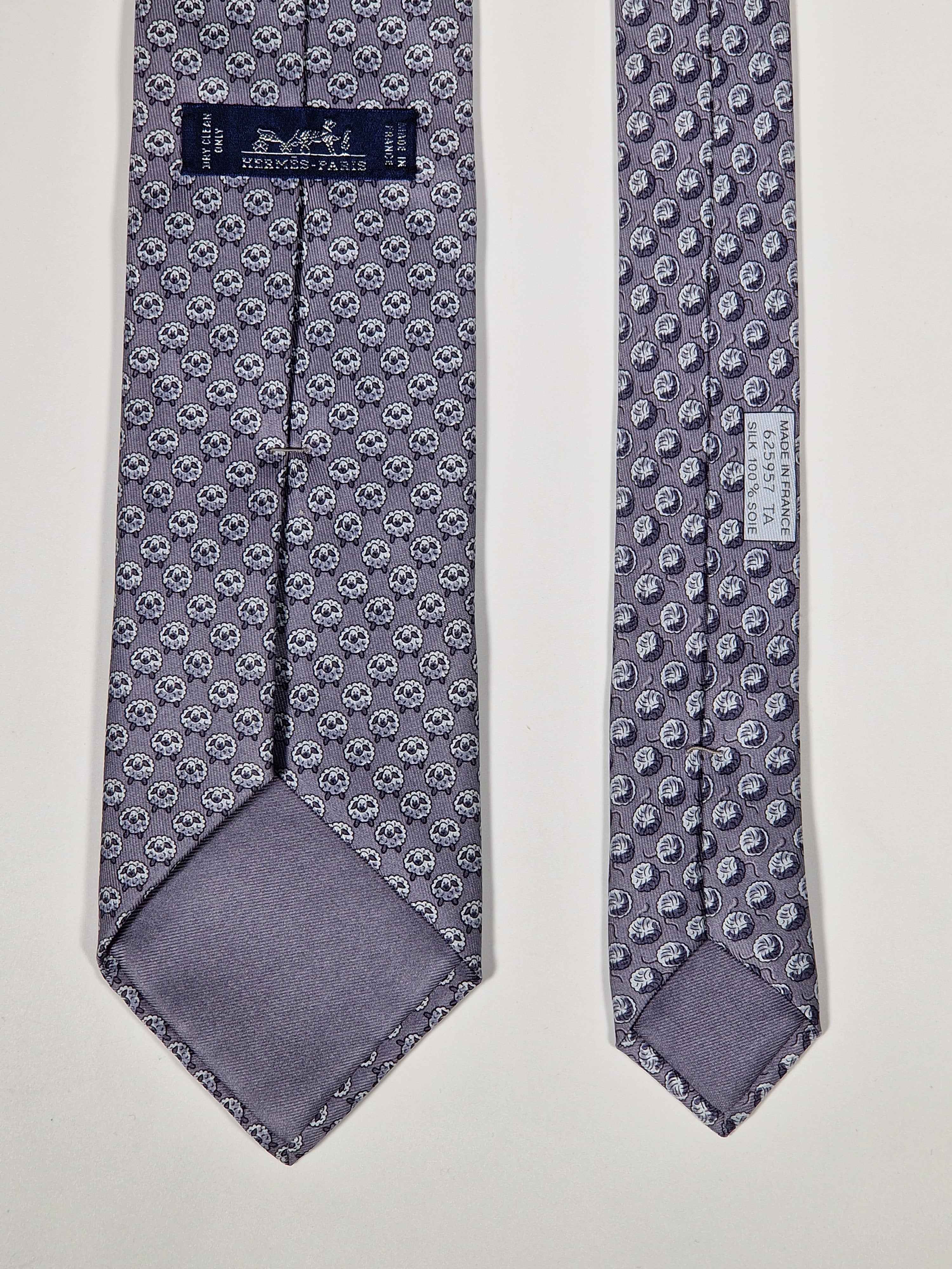 625957 Hermès tie grey whimsical sheep 625957 TA