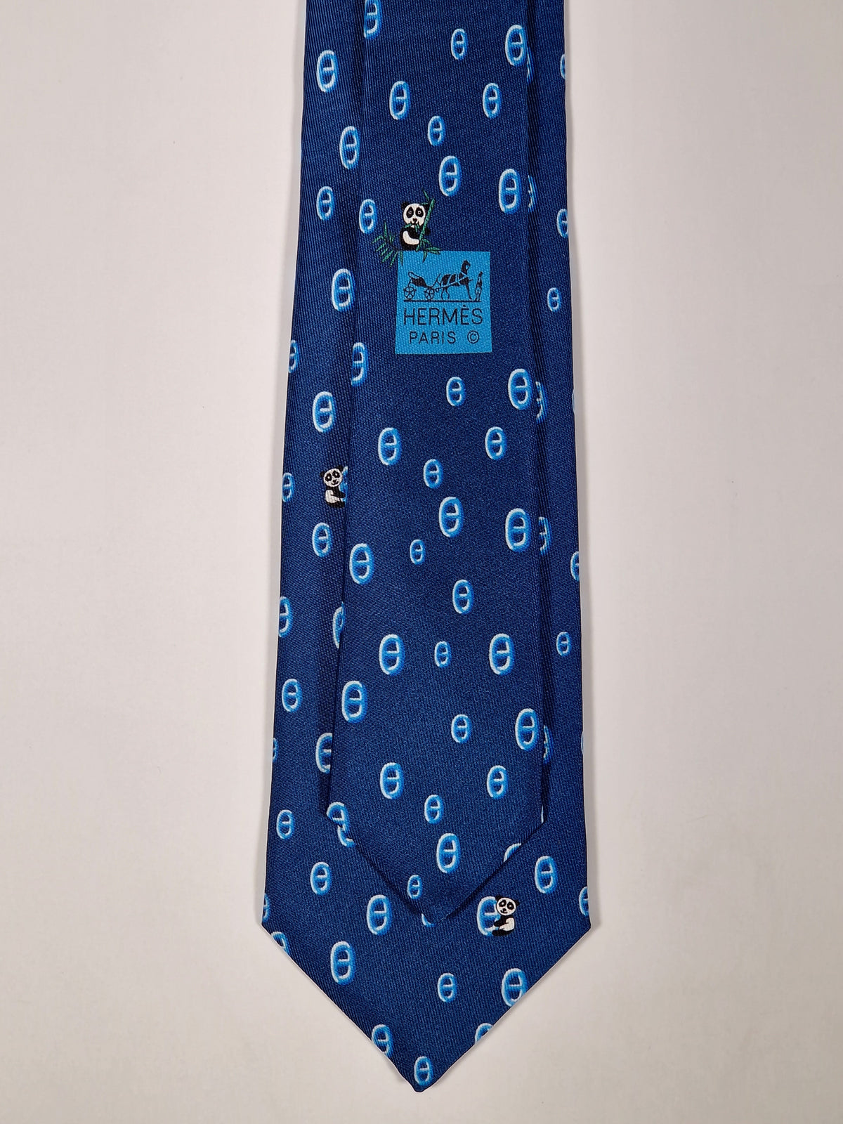 Hermès tie Pandas and scarf rings Hermès 6310 PA tie blue