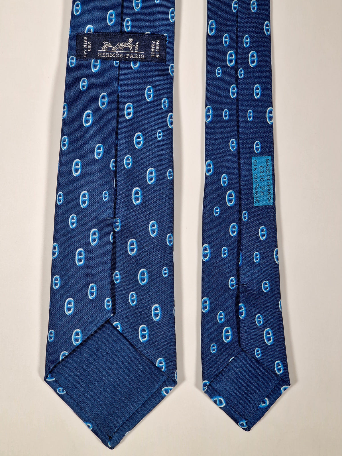 Hermès tie Pandas and scarf rings Hermès 6310 PA tie blue