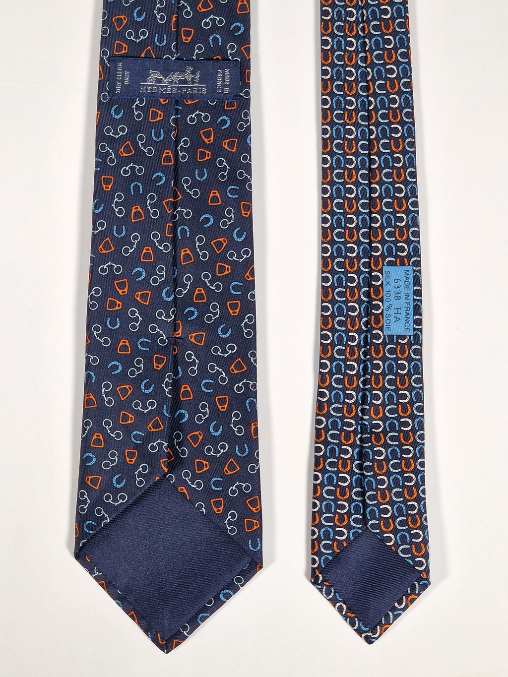 Hermès silk tie blue equestrian pattern Hermès 6338 HA tie blue