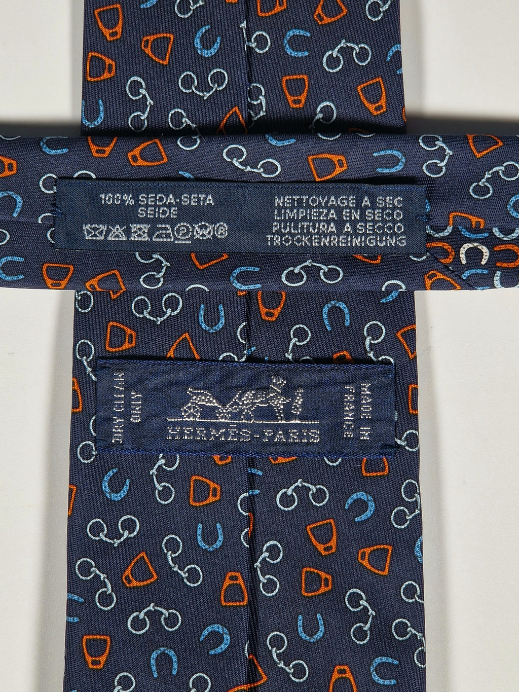 Hermès silk tie blue equestrian pattern Hermès 6338 HA tie blue