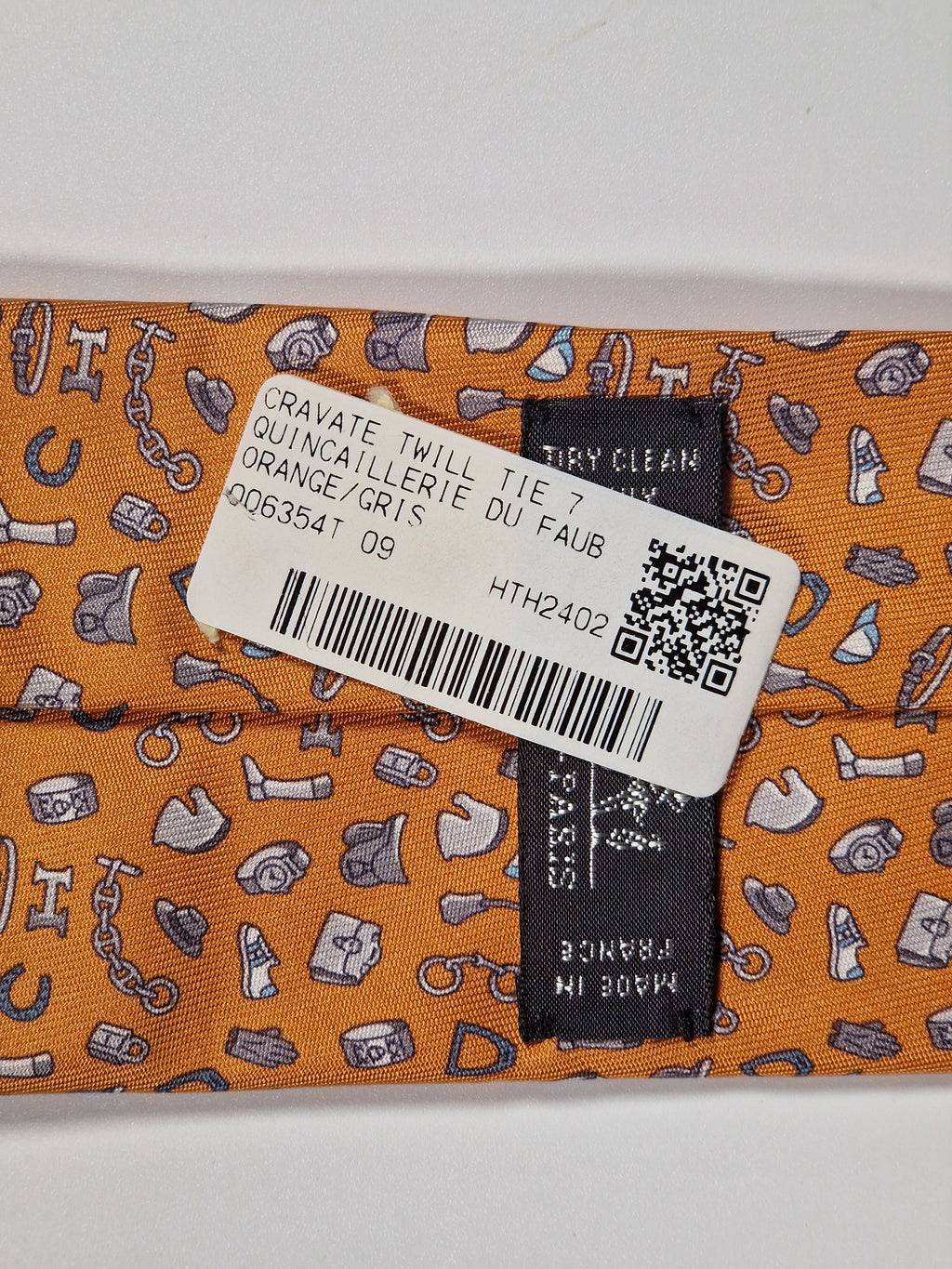 Hermès silk tie orange quincaillerie du faub pattern 6354 HA with box