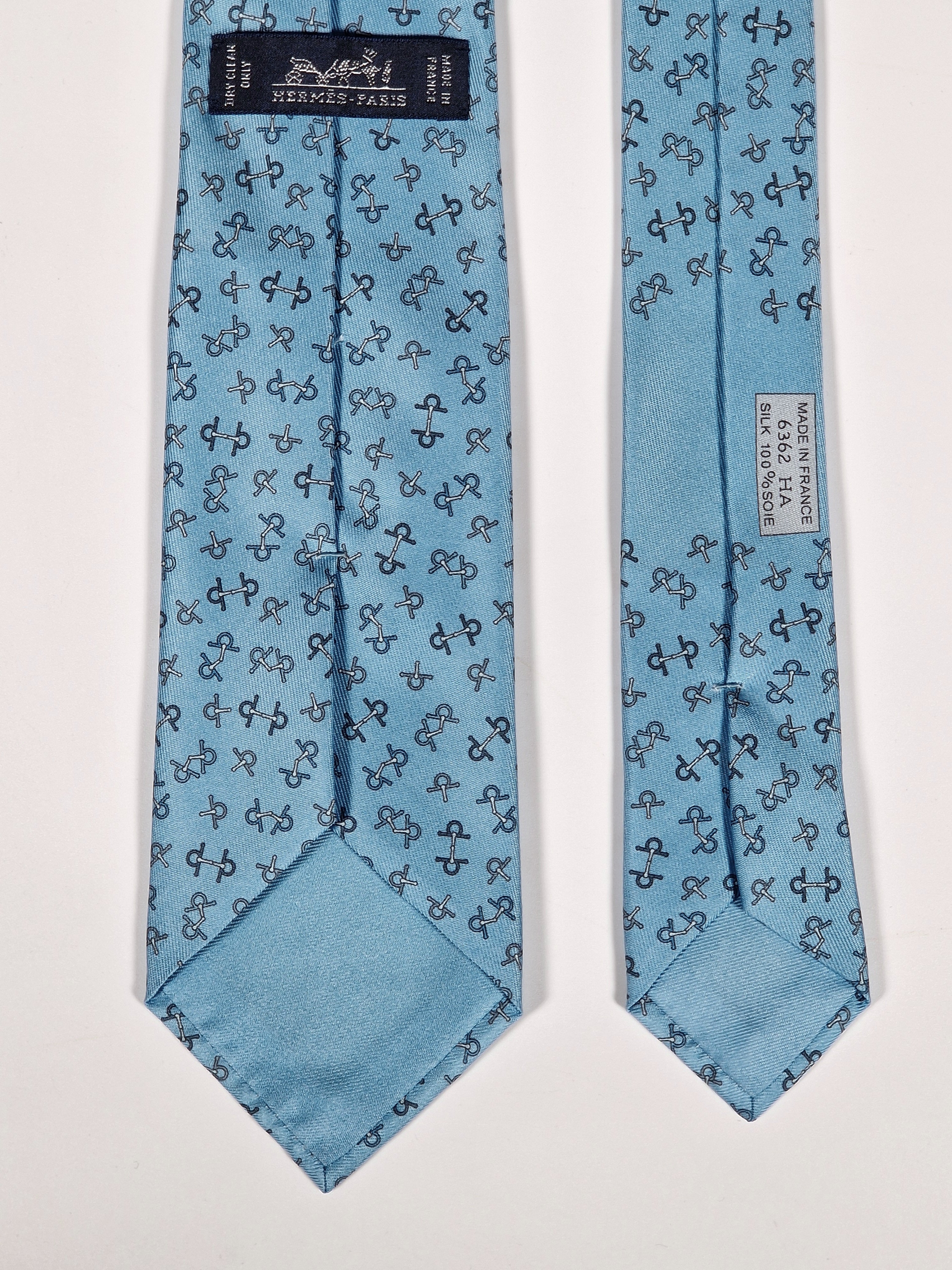 Hermès silk tie blue equestrian horse jumping 6362 HA
