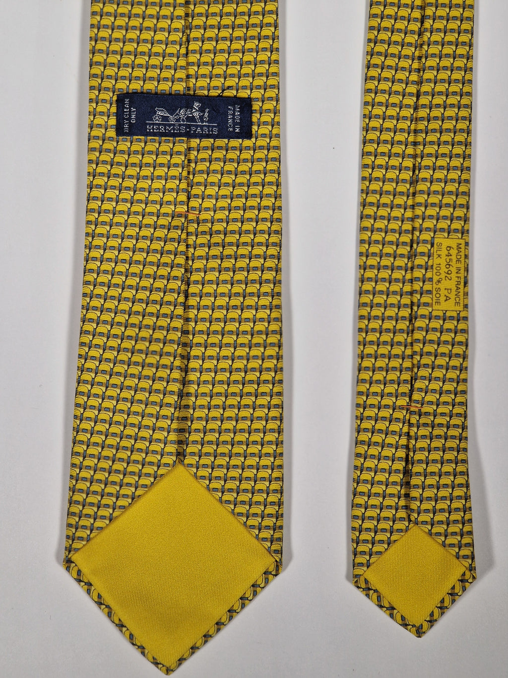Hermès silk tie yellow stadium bleachers pattern 645692 PA