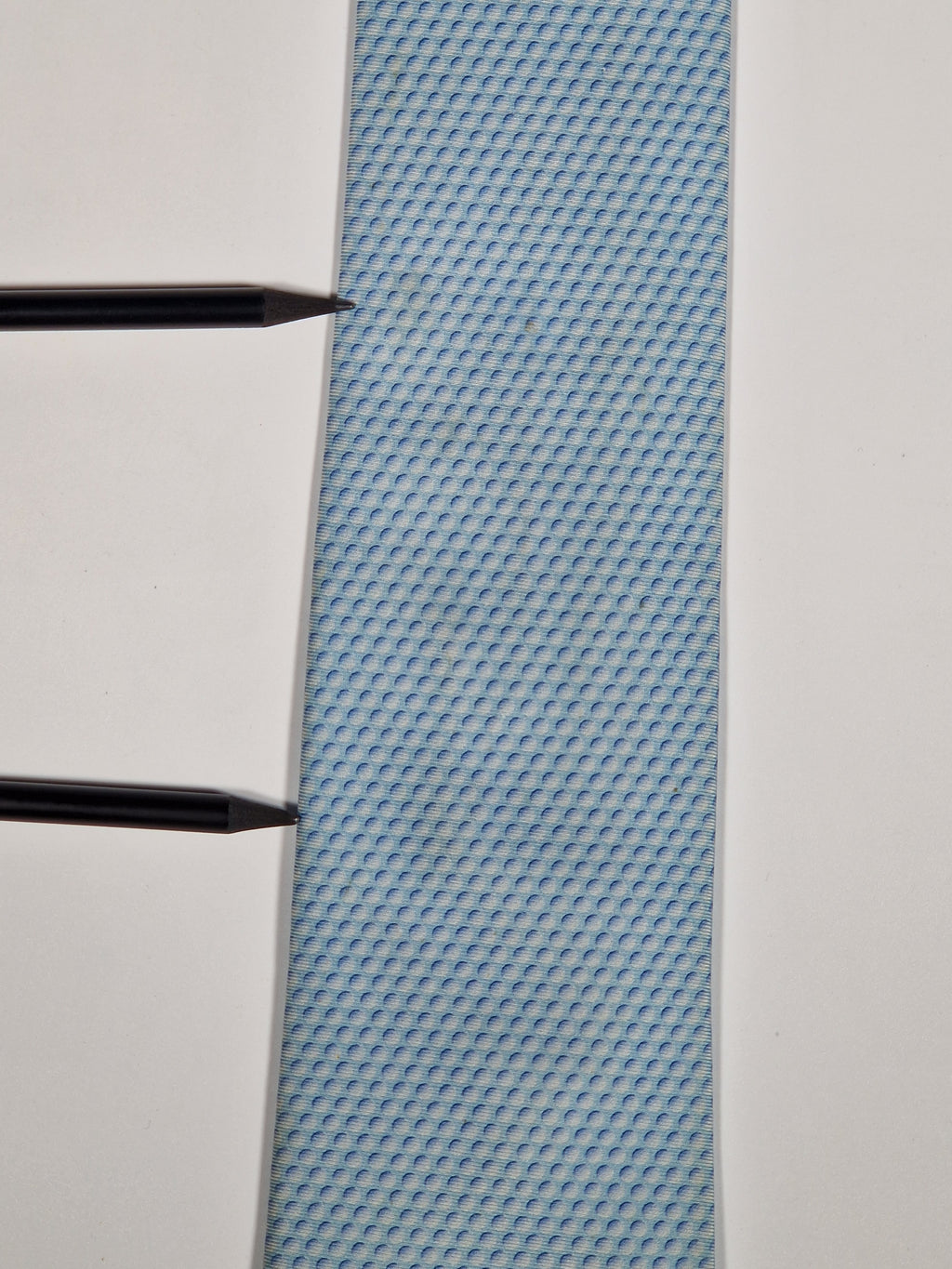 645701  Hermès silk tie blue golf pattern 645701  PA