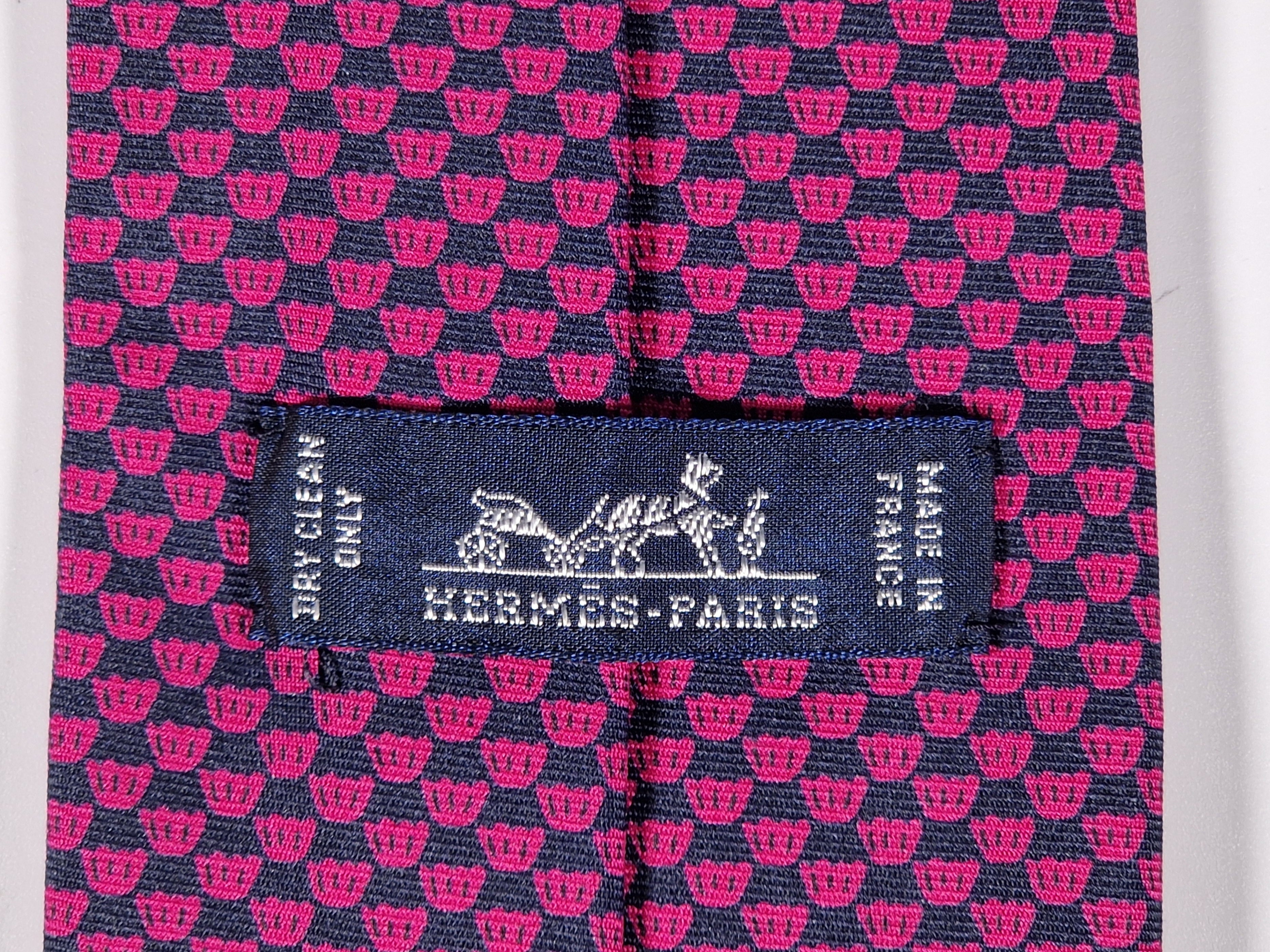 Hermès silk tie Black and mangenta cupcakes Hermès 645796 HA