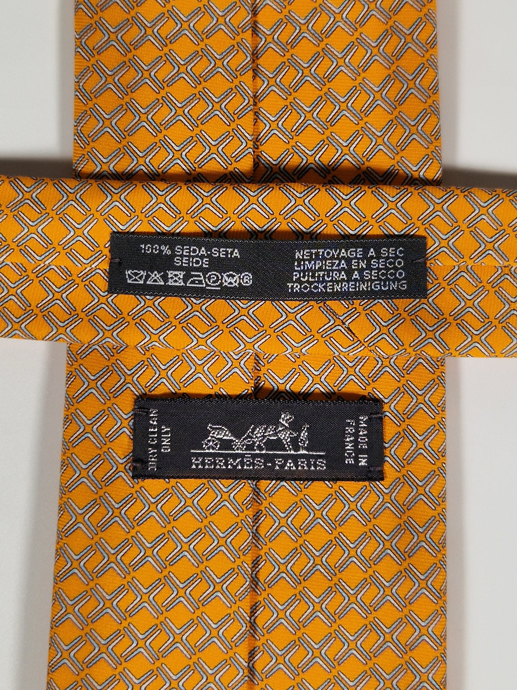 646060 Hermès tie orange boomerang pattern 646060 OA with box