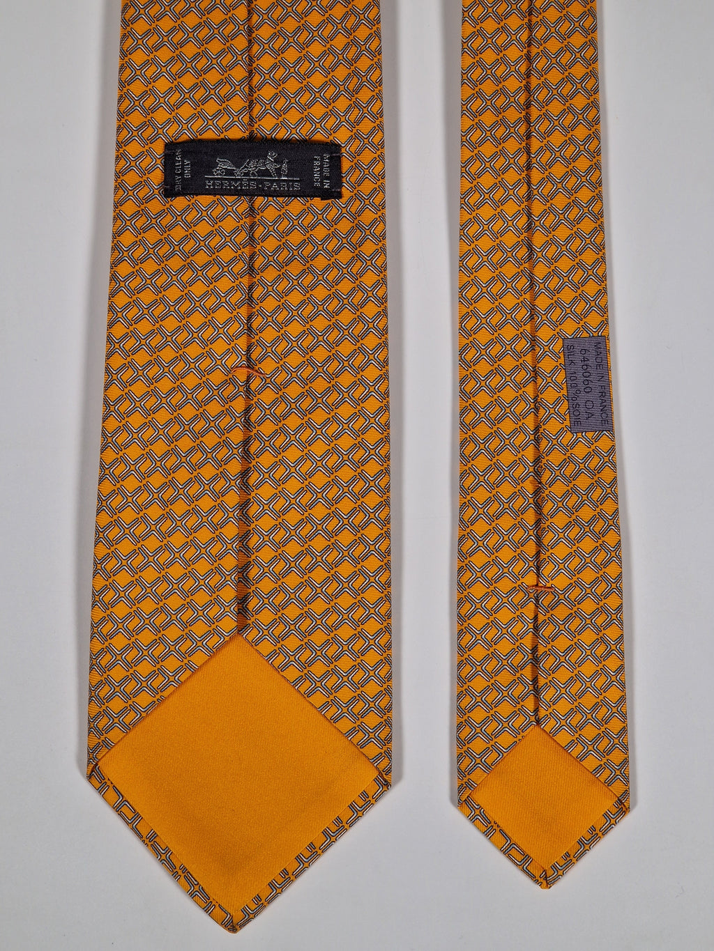 646060 Hermès tie orange boomerang pattern 646060 OA with box