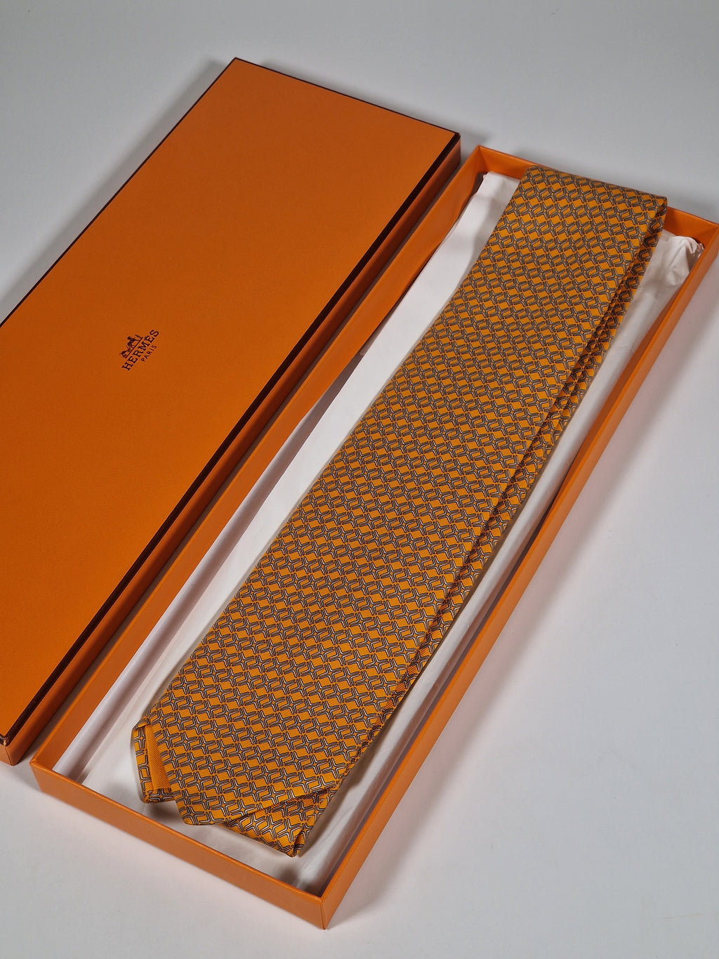646060 Hermès tie orange boomerang pattern 646060 OA with box