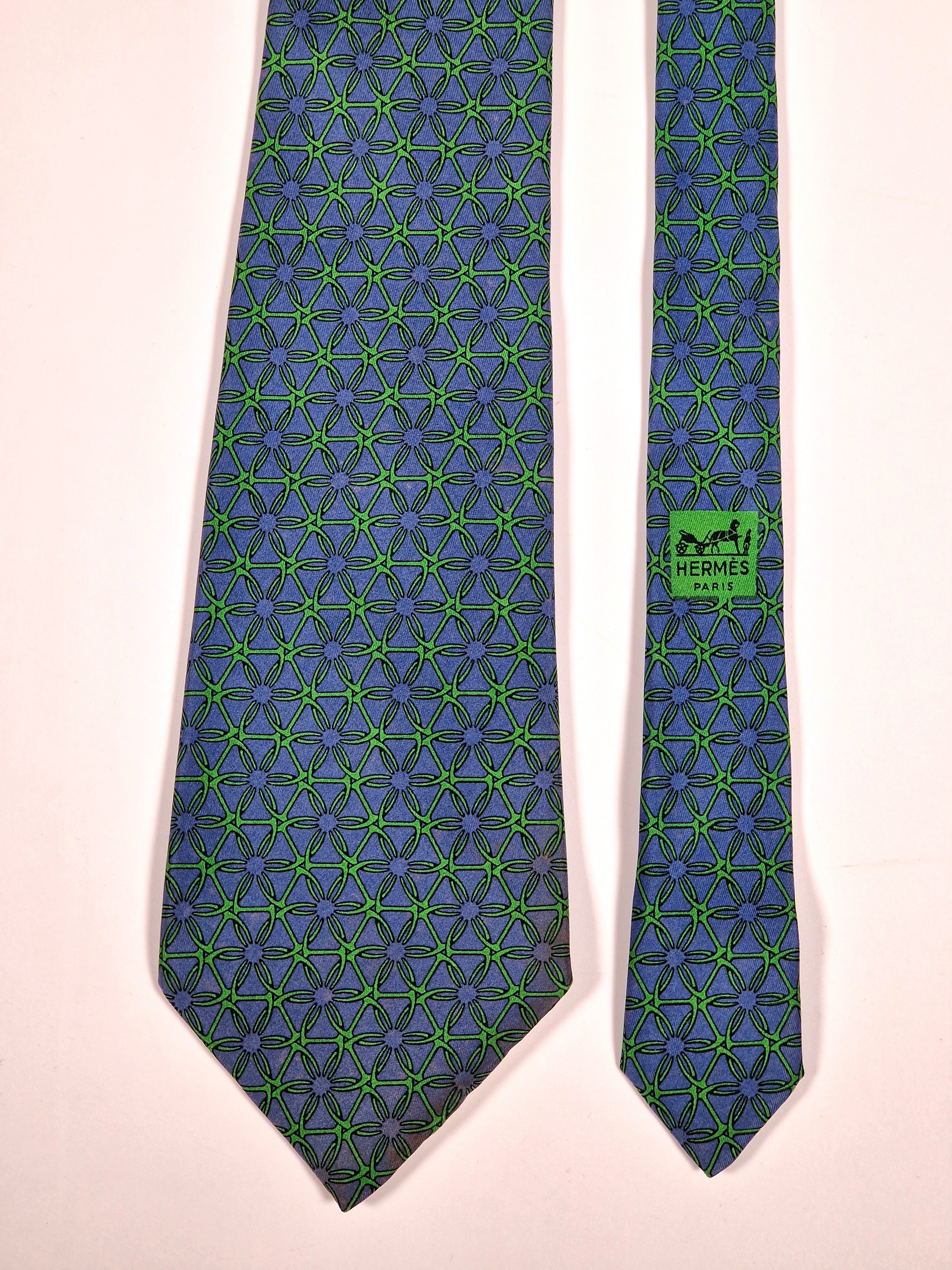 Vintage Hermès silk blue green geometric pattern tie 653 TA
