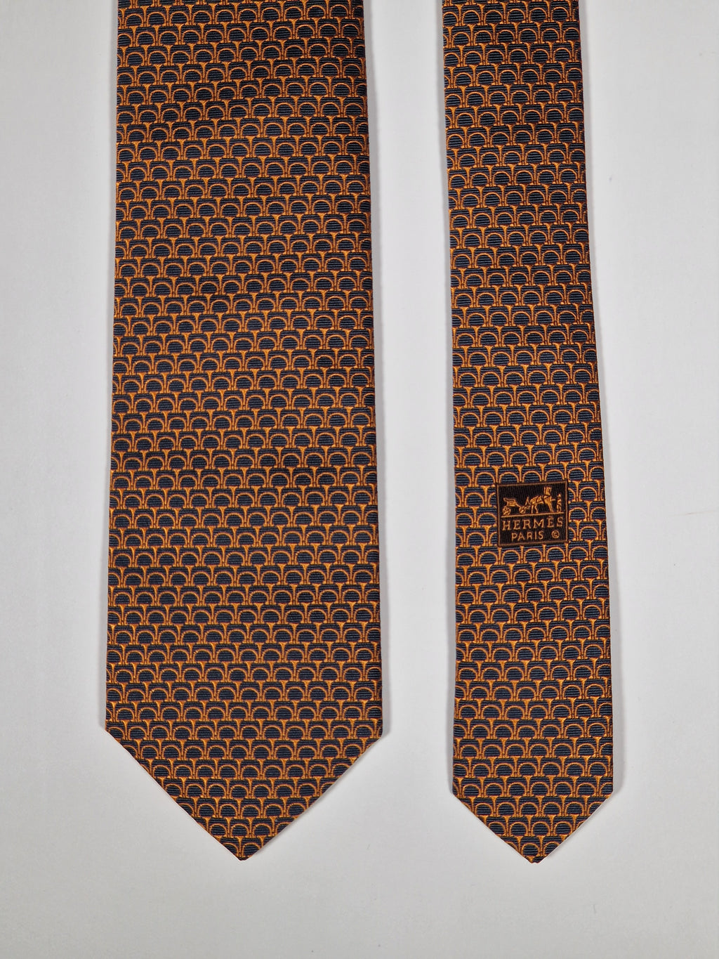 Hermès jacquard silk tie orange brown equestrian pattern 655523 T