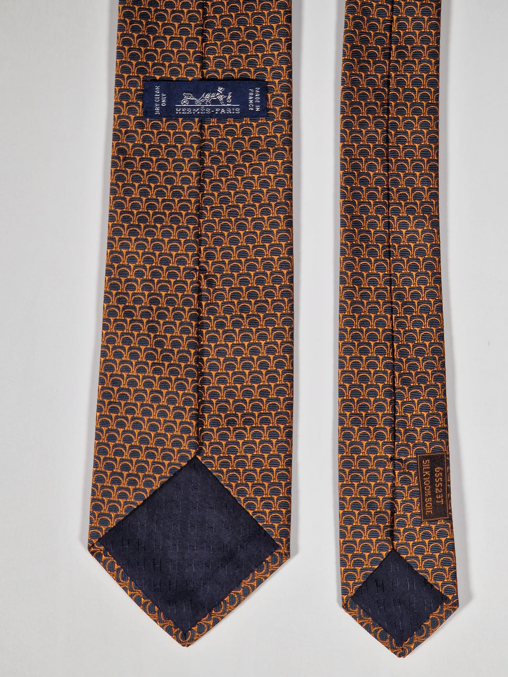 Hermès jacquard silk tie orange brown equestrian pattern 655523 T