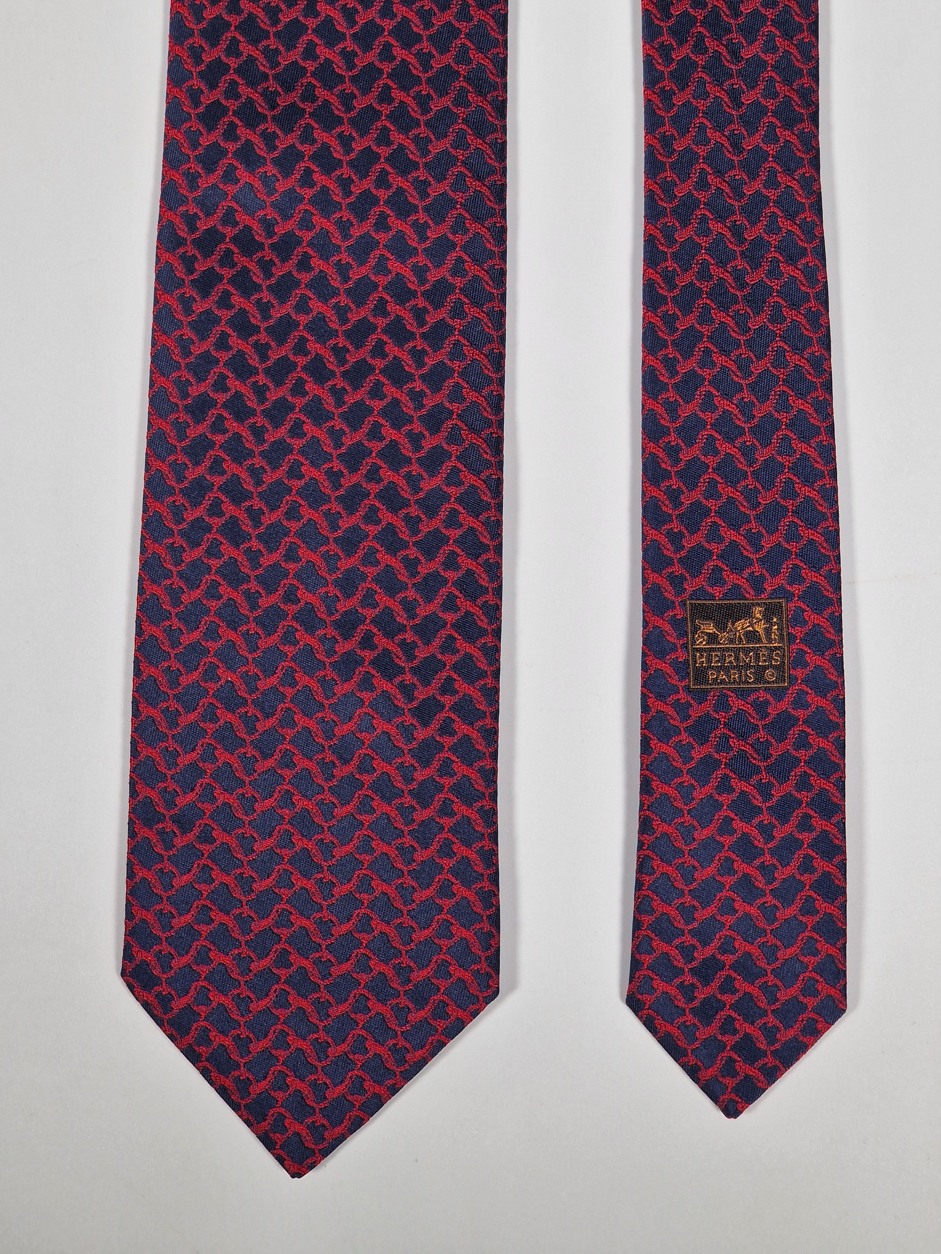 Hermès jacquard silk tie blue red equestrian pattern 657857 T
