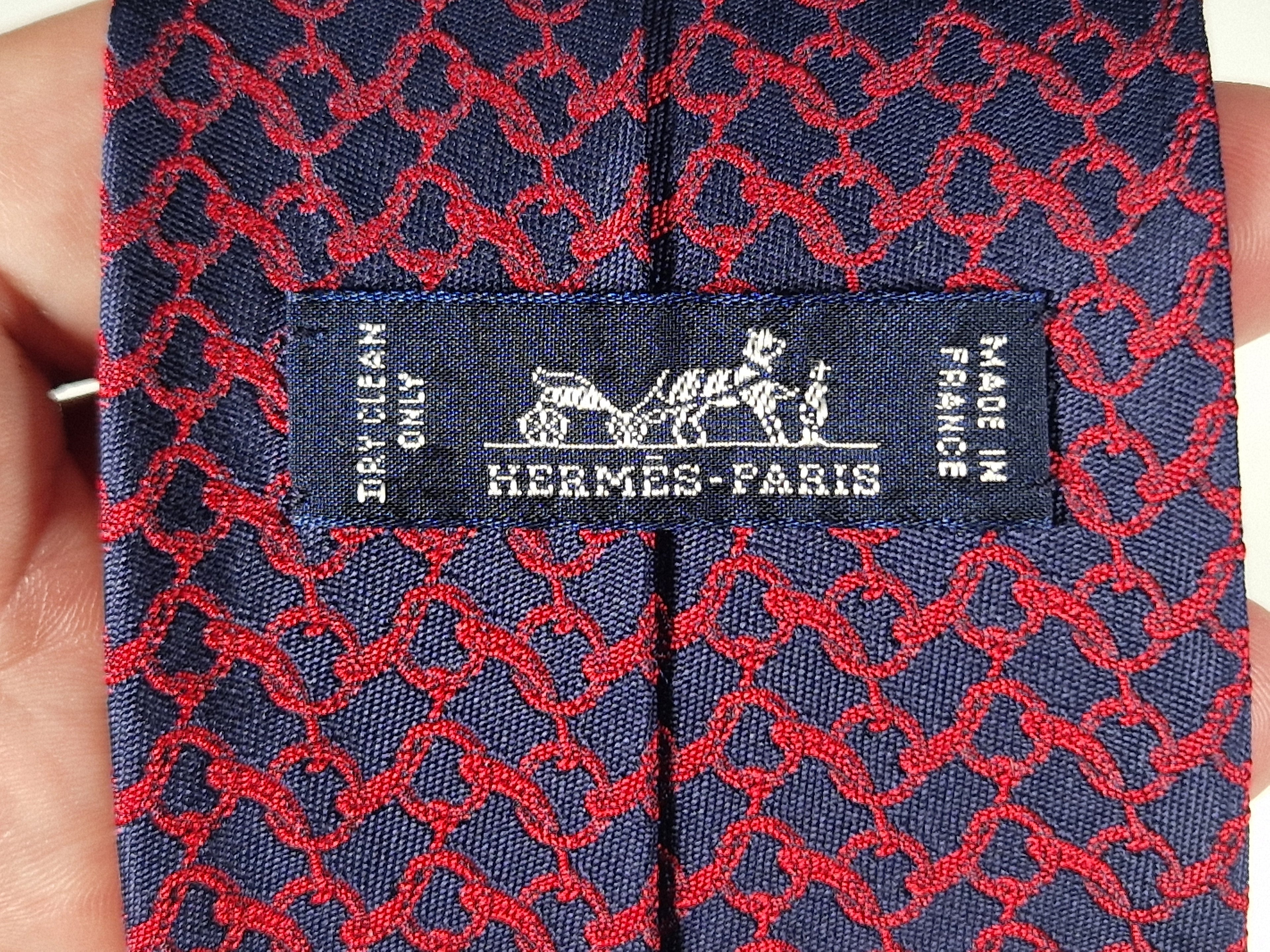 Hermès jacquard silk tie blue red equestrian pattern 657857 T