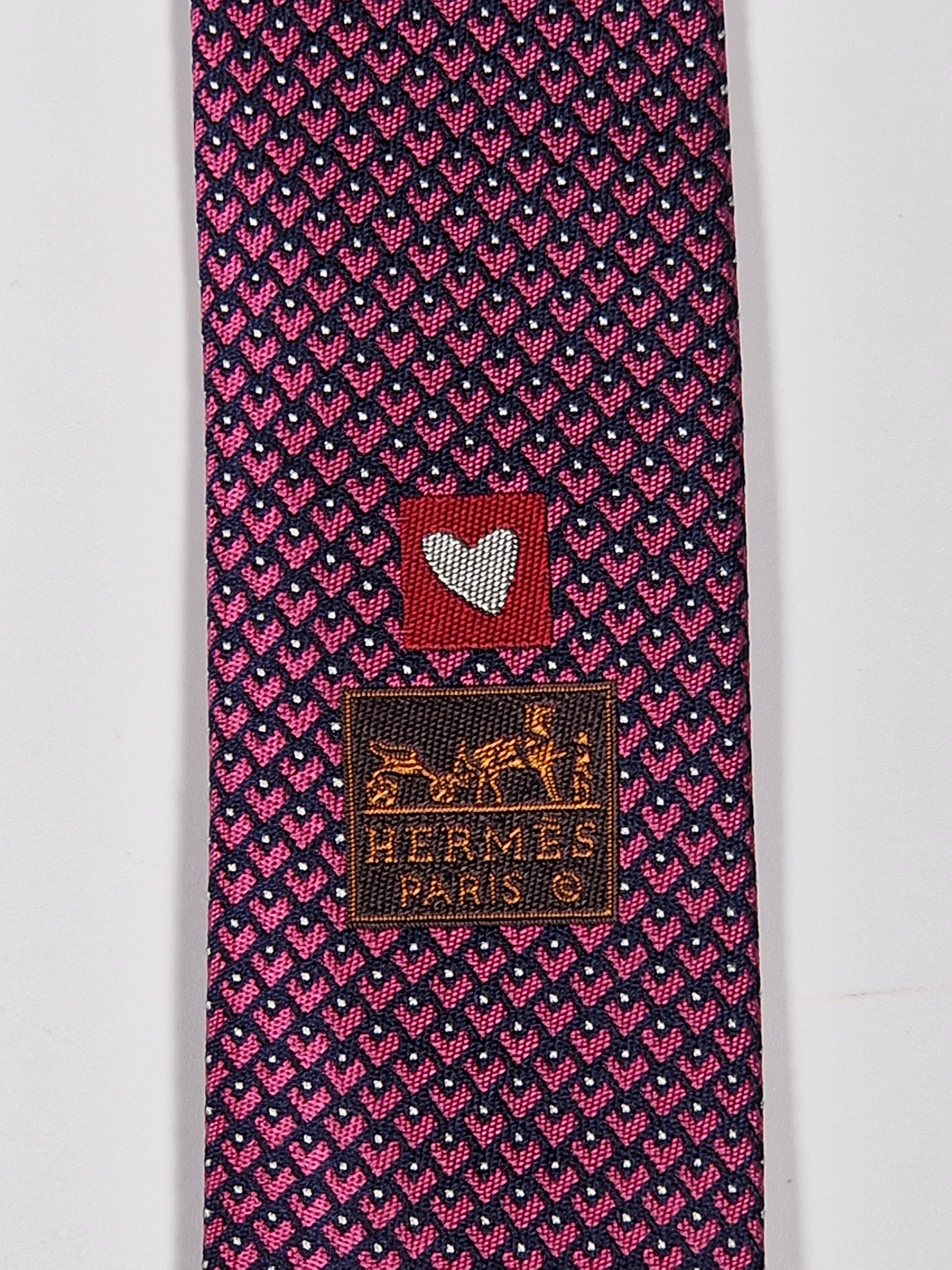 Hermès jacquard silk tie red heart pattern 659122 T