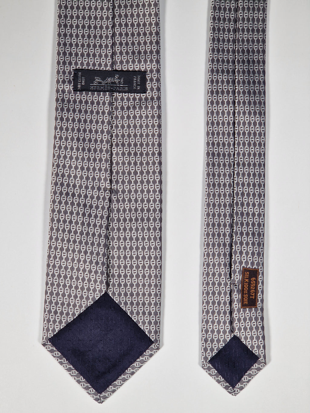 Hermès silk tie grey chain pattern 659267 T