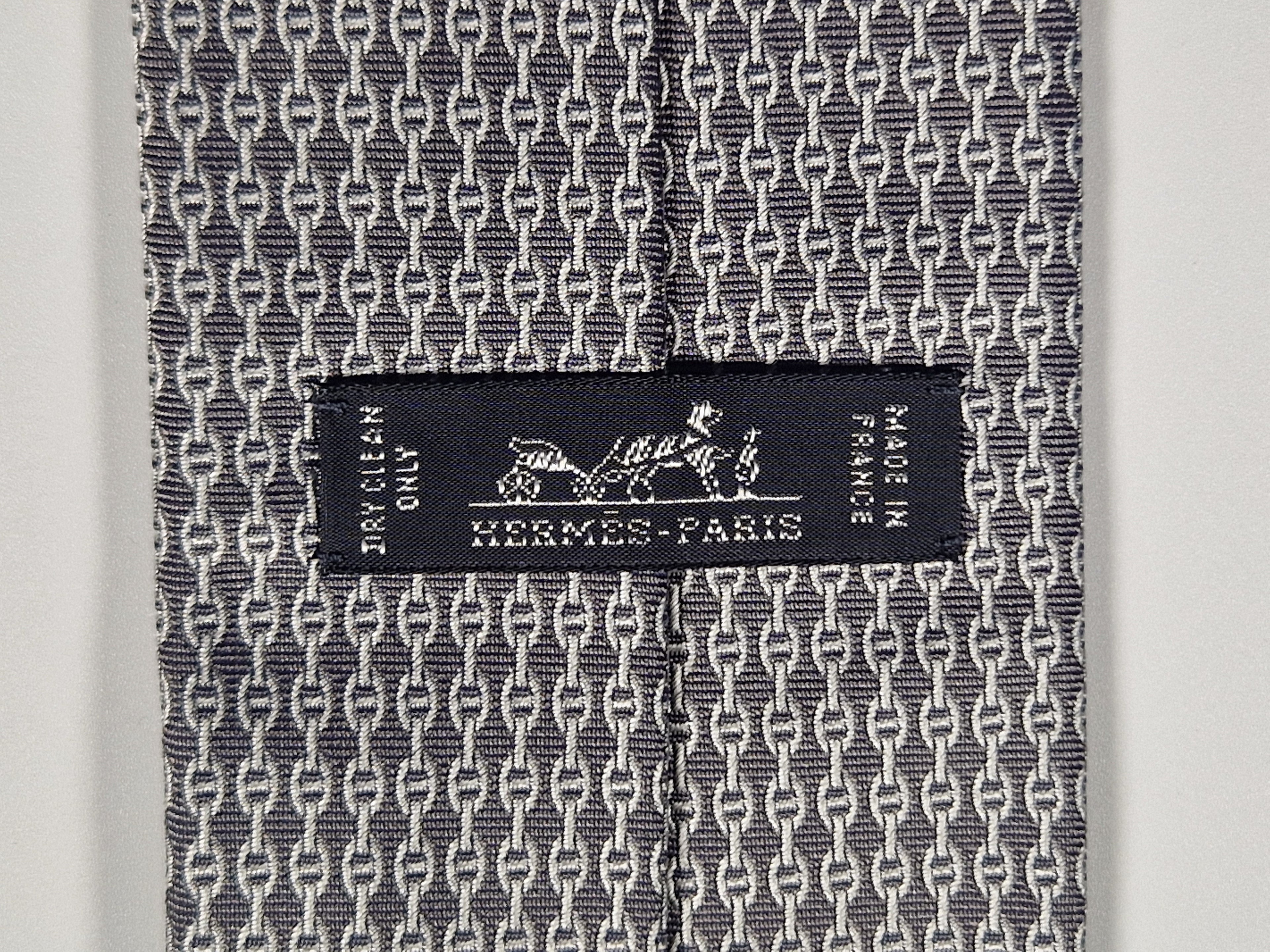 Hermès silk tie grey chain pattern 659267 T