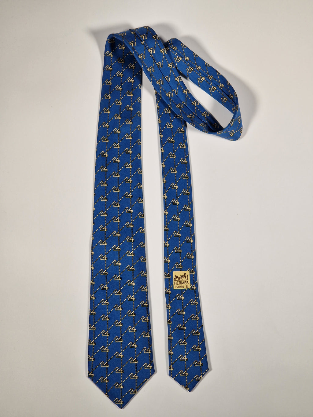 007036 Hermès tie blue "Le Mans" 7036 TA