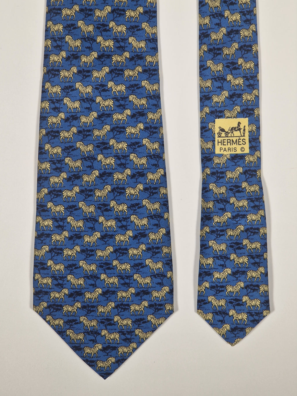 007110 Hermès silk tie blu zebra pattern 7110 OA