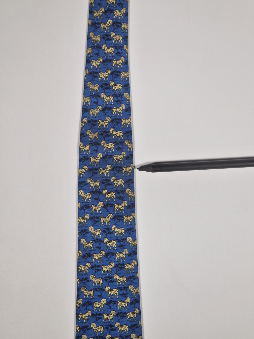 007110 Hermès silk tie blu zebra pattern 7110 OA