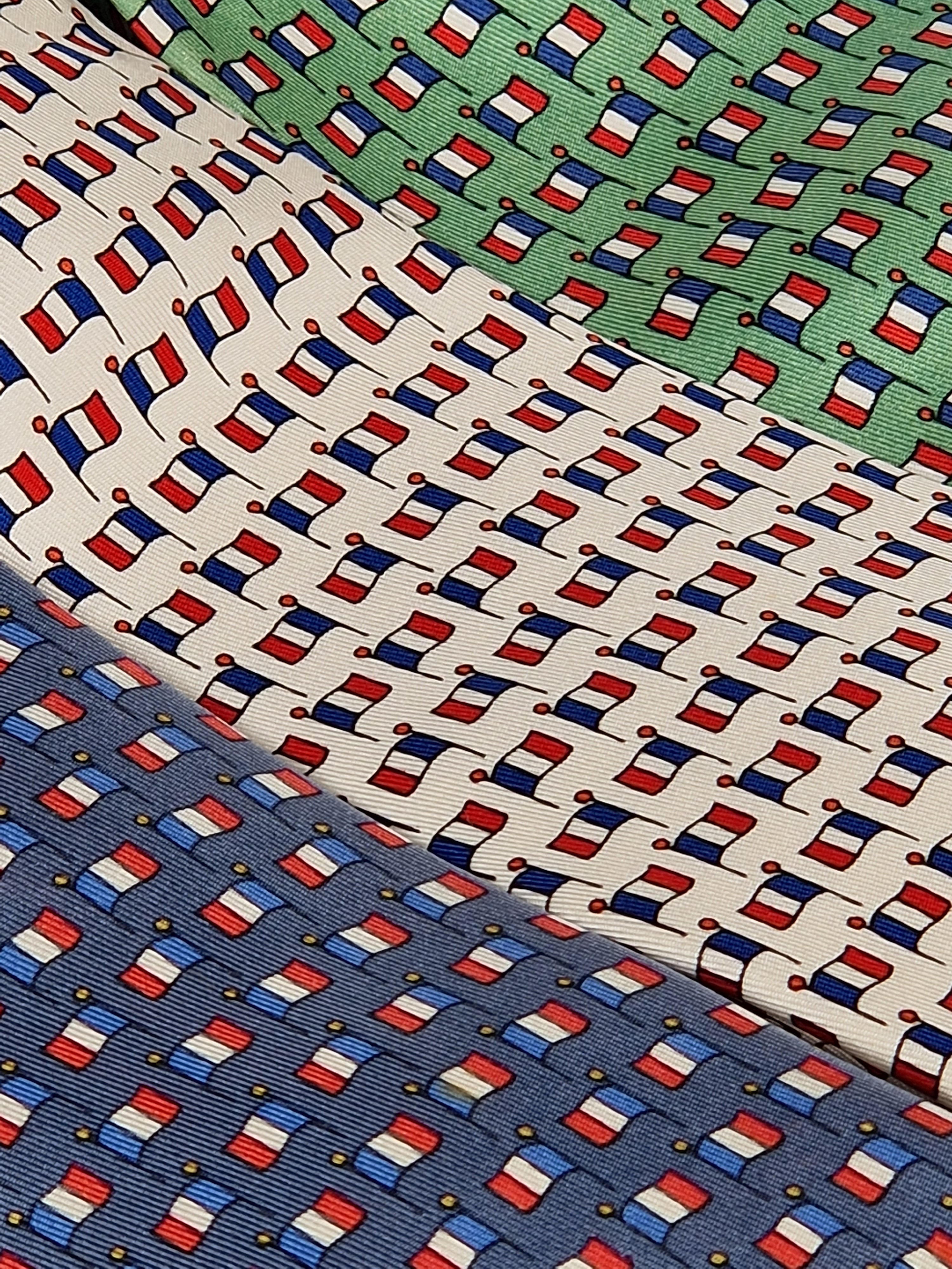 Hermés 7142 FA Tie