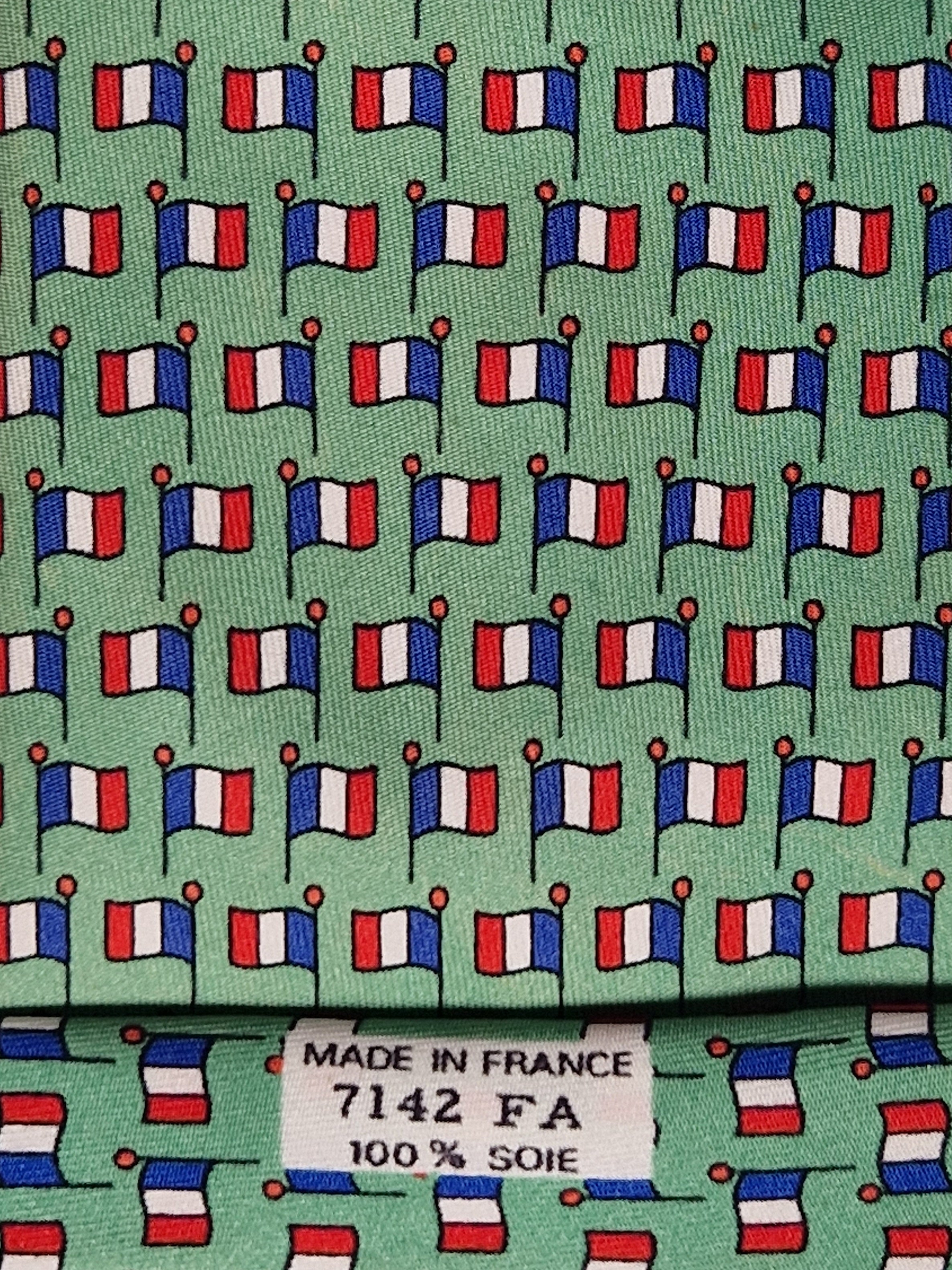 Hermés 7142 FA Tie