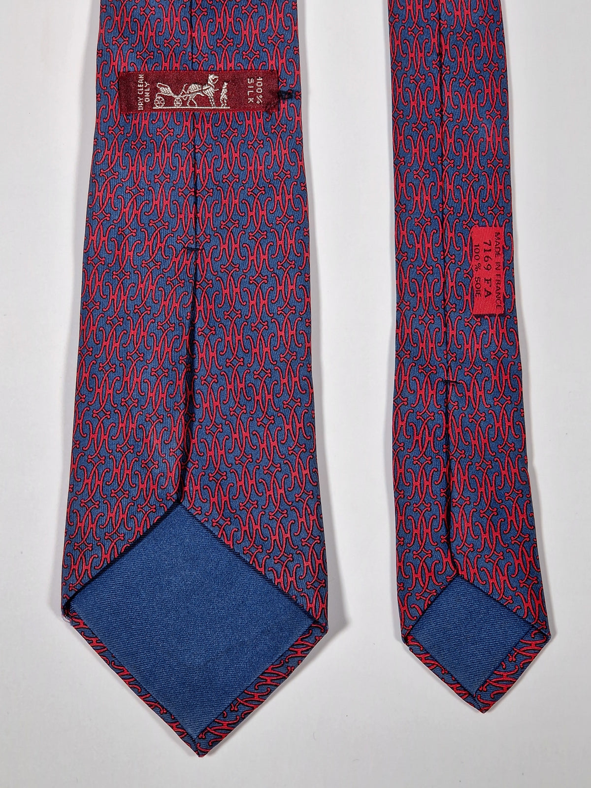 007169 Hermès tie blue H pattern Hermès 7169 FA tie blue
