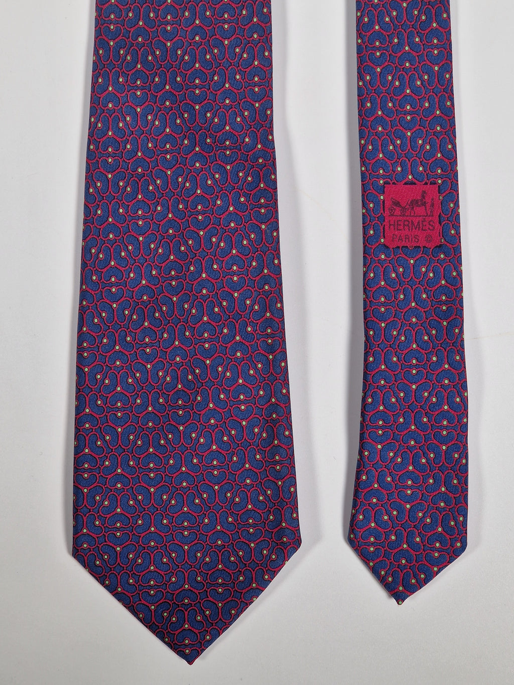 Hermès silk tie blue red equestrian pattern Hermès 7179 UA tie blue