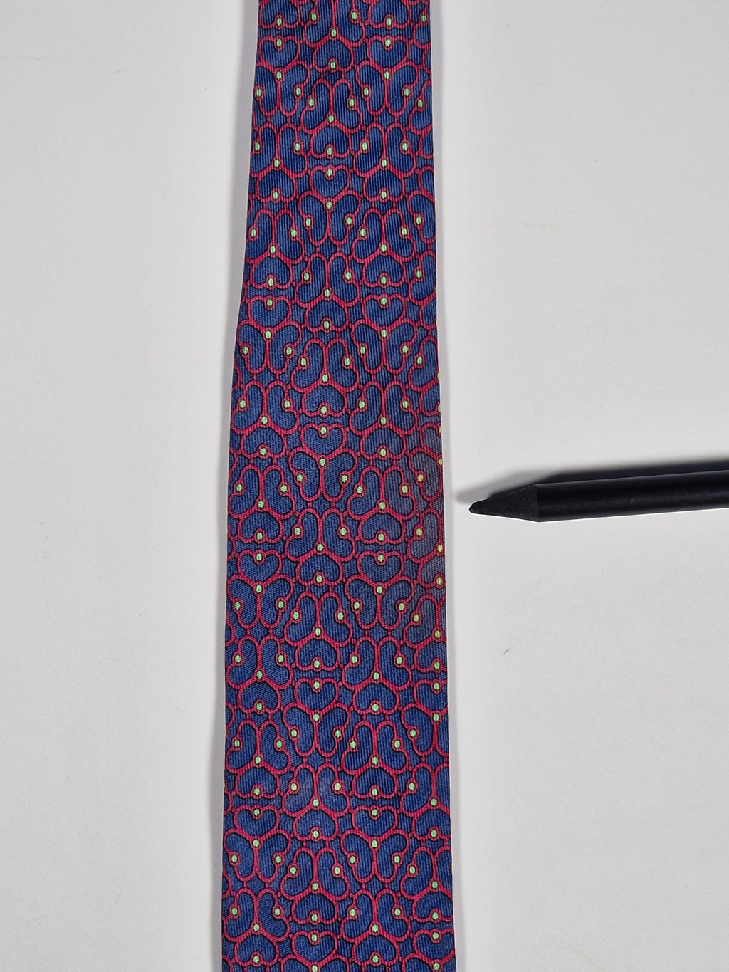 Hermès silk tie blue red equestrian pattern Hermès 7179 UA tie blue