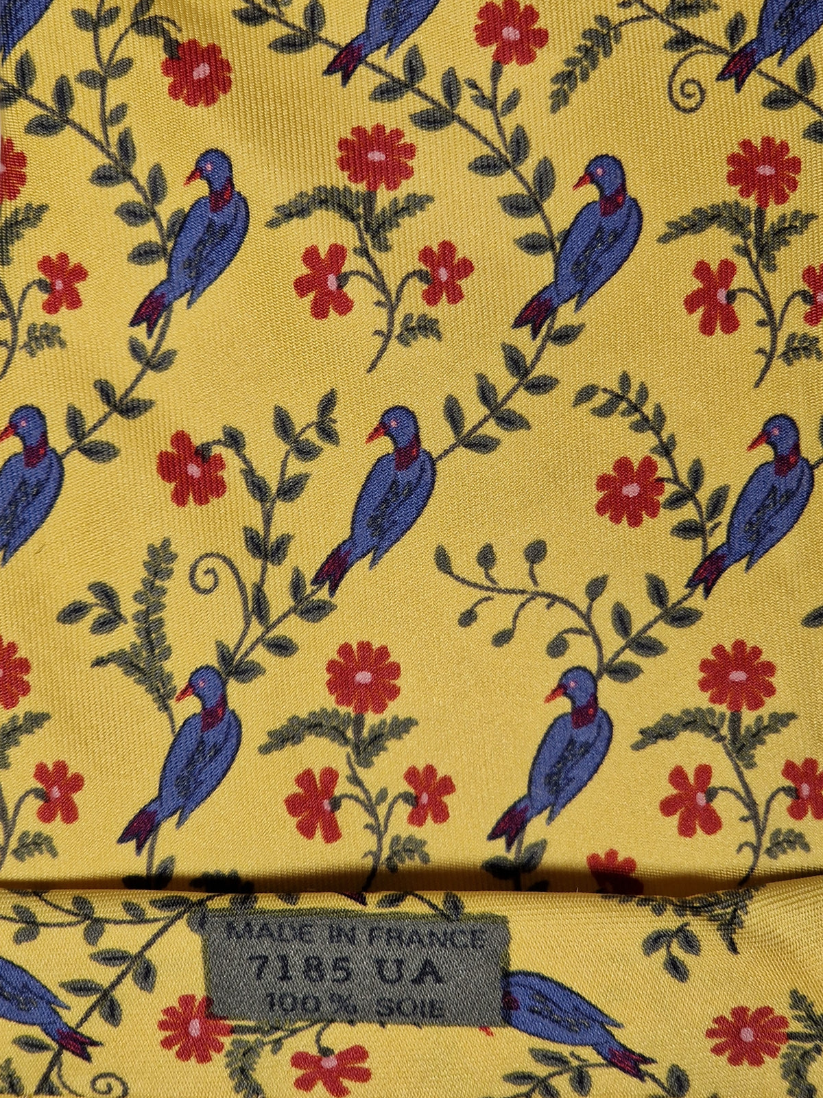 007185 Hermès tie yellow bird pattern 7185 UA