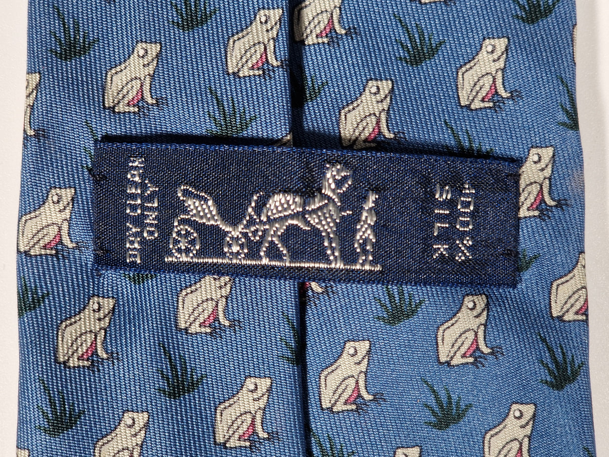 007257 Hermès tie blue frog pattern 7257 MA
