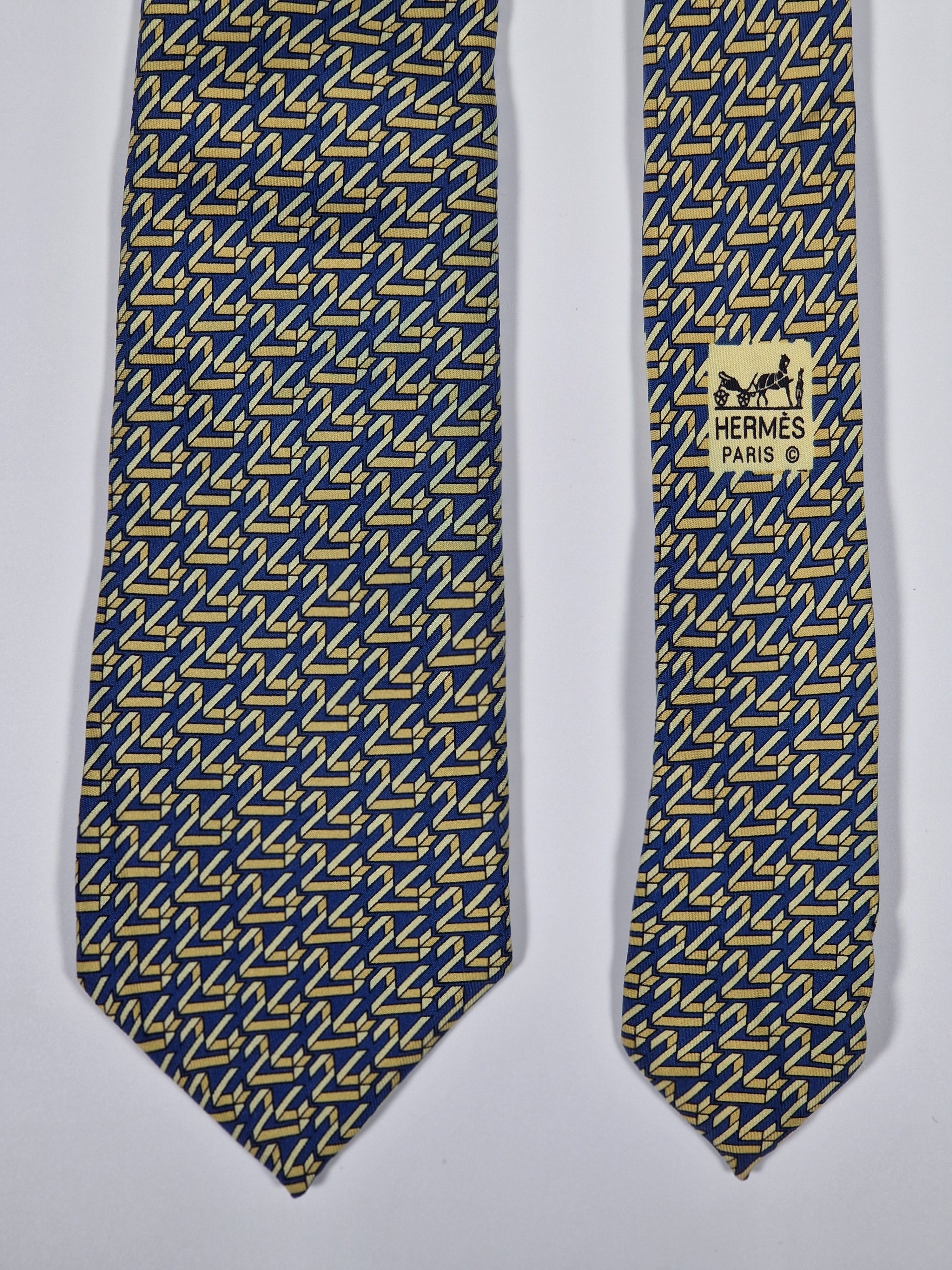Hermés 7263 MA "Le Mans" Tie