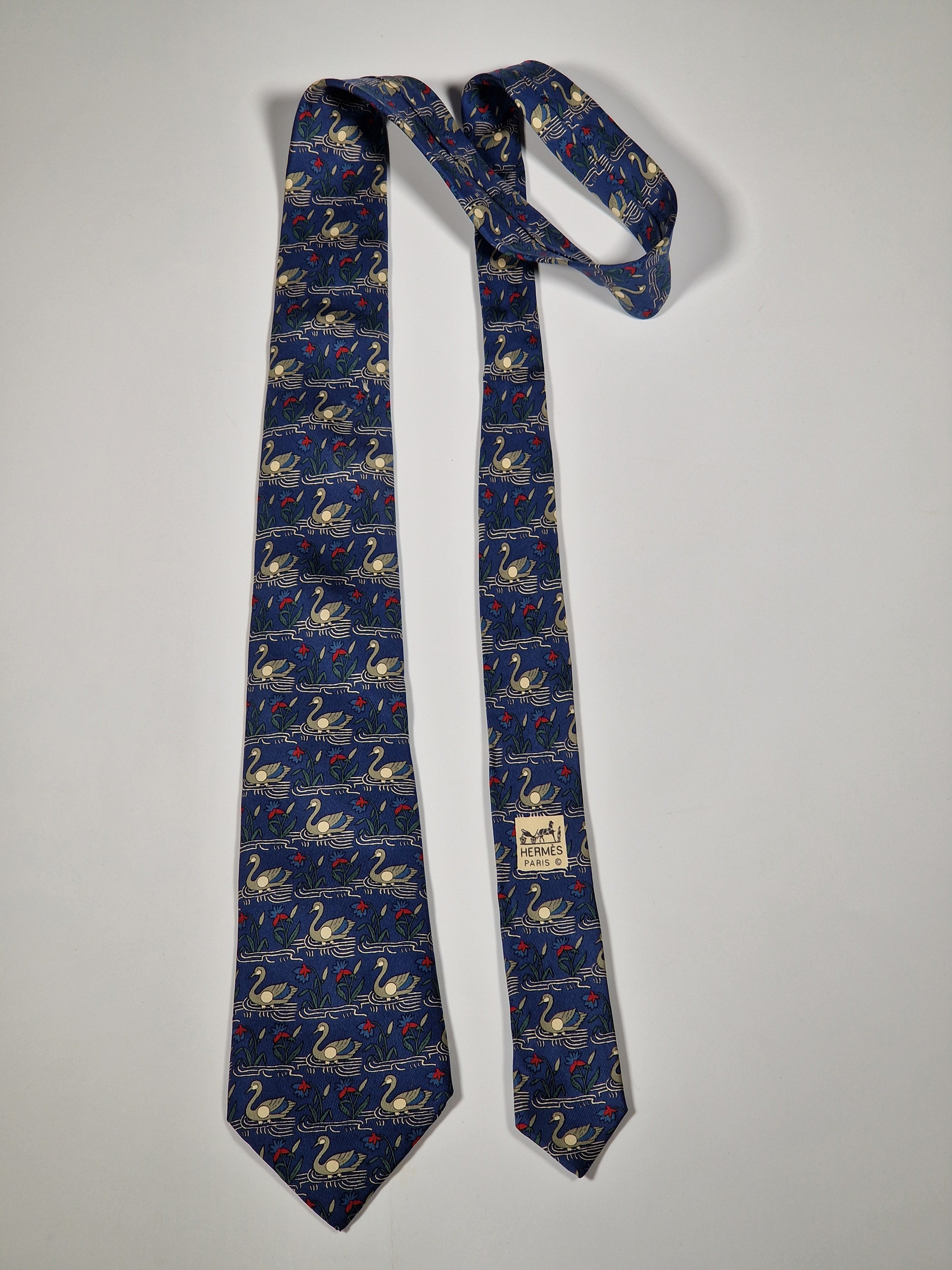 Hermès silk tie blue swan pattern 7285 MA