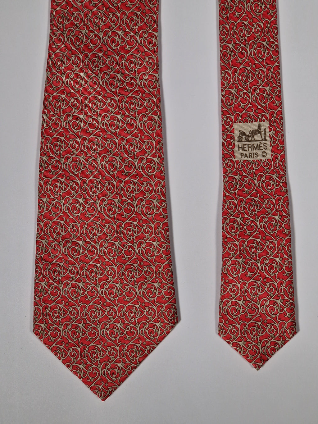 Hermès silk tie red geometrical pattern 7311 EA