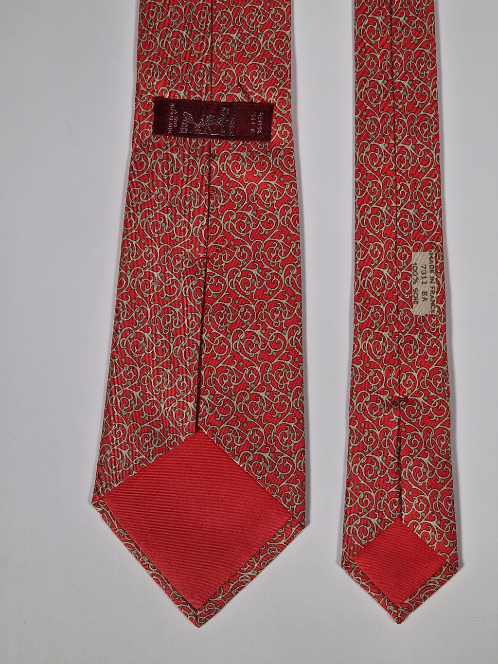 Hermès silk tie red geometrical pattern 7311 EA